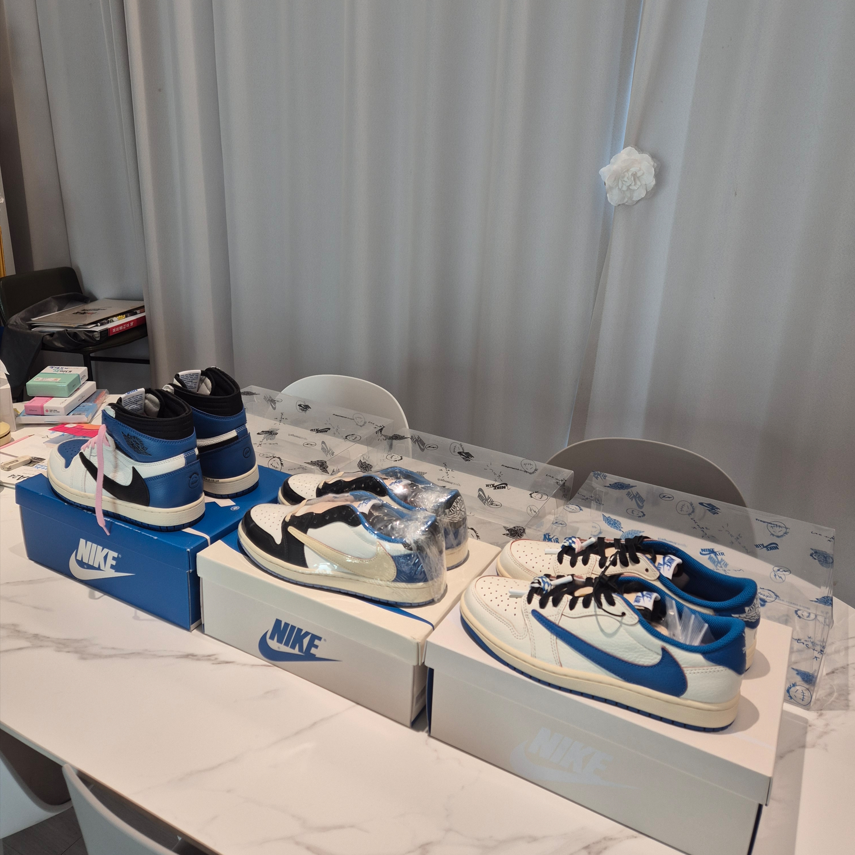 Jordan 1 x Travis Scott x Fragment Retro Low OG SP Sail Military Blue, Jordan 1 x Travis Scott x Fragment Retro Low OG SP Military Blue 착용 스타일 - 4