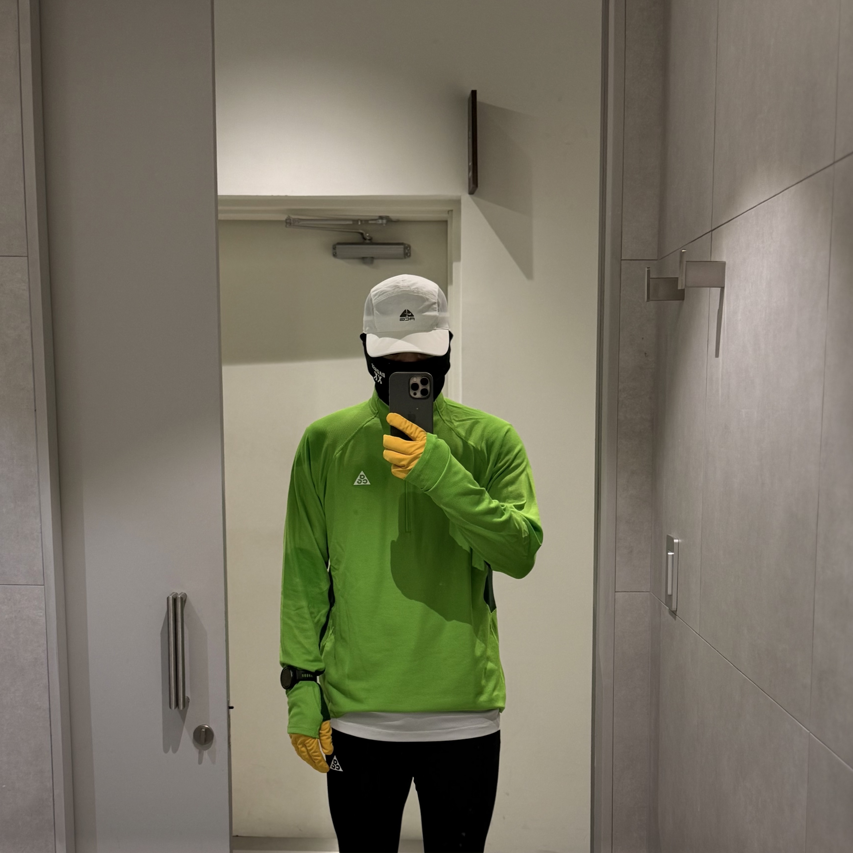 Nike ACG Dri-Fit Mid Layer Quarter Zip Trail Running Top Mean Green Fir - Asia, [10% 적립] Garmin Forerunner 970 GPS Black 착용 스타일