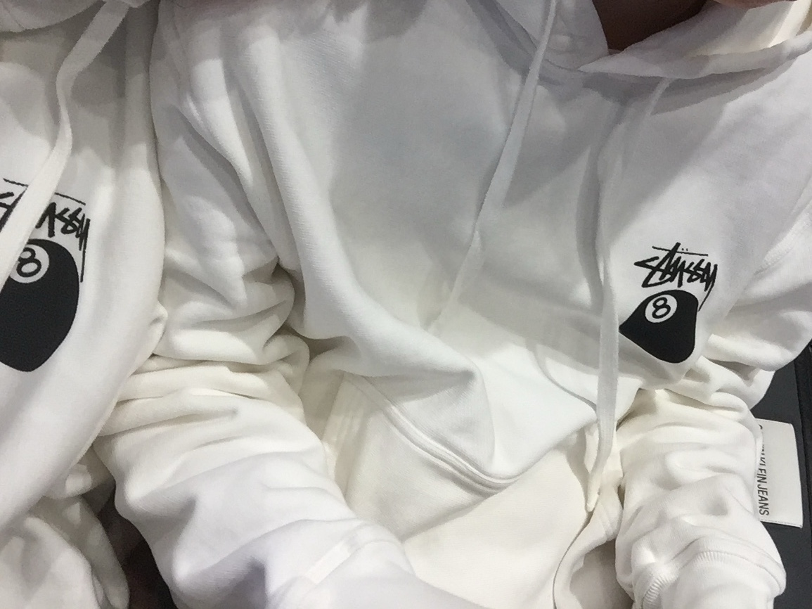 Stussy 8 Ball Hoodie Pigment Dyed Natural 착용 스타일