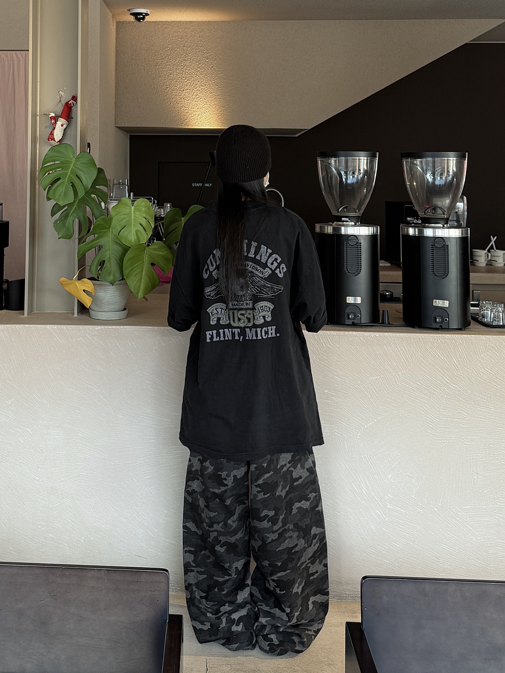 Oakley Light Breathe Triple Black, Oakley Session Beanie Blackout 착용 스타일 - 3