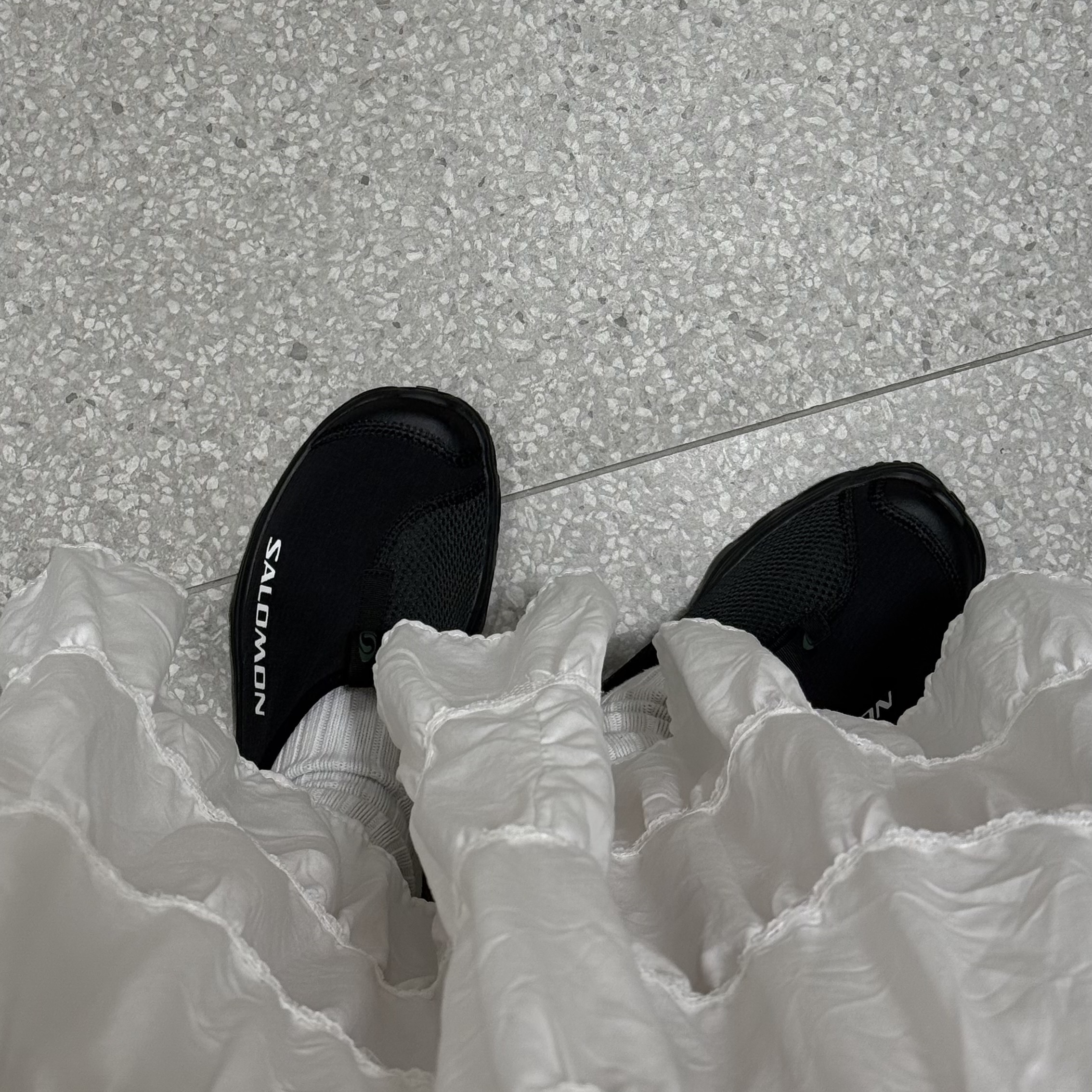 Salomon Rx Slide 3.0 Black 착용 스타일
