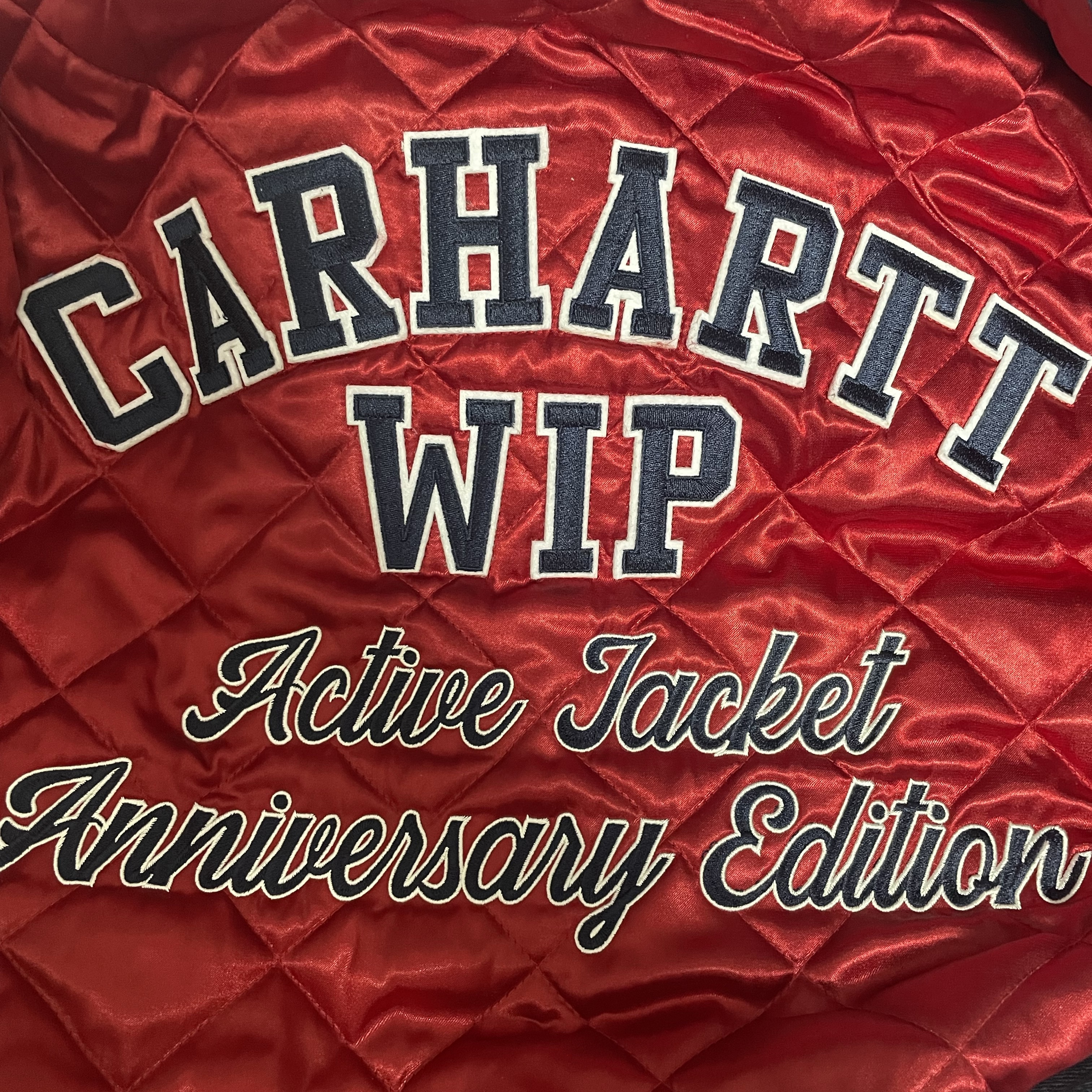 Carhartt WIP OG Active Denim Jacket 50th Anniversary Edition Blue USA Red, Carhartt WIP Coventry Corduroy 8 Wales Landon Pants Black 착용 스타일 - 1