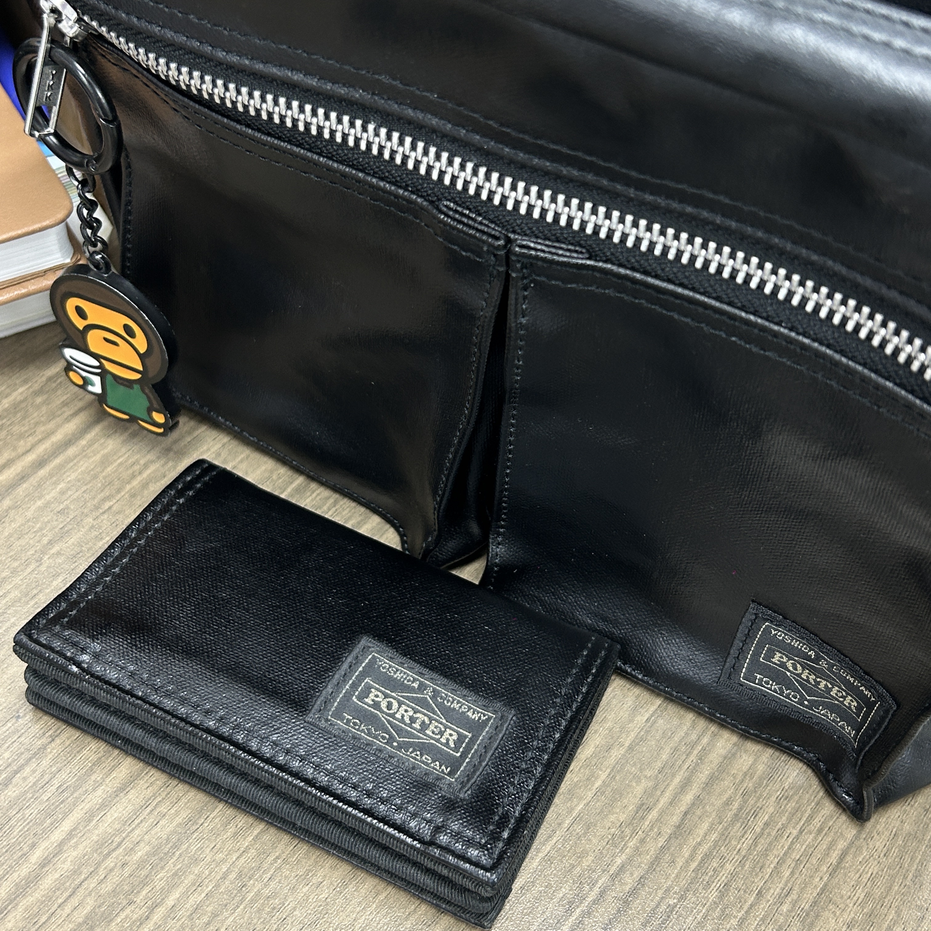 Porter Free Style Card Case Black 착용 스타일