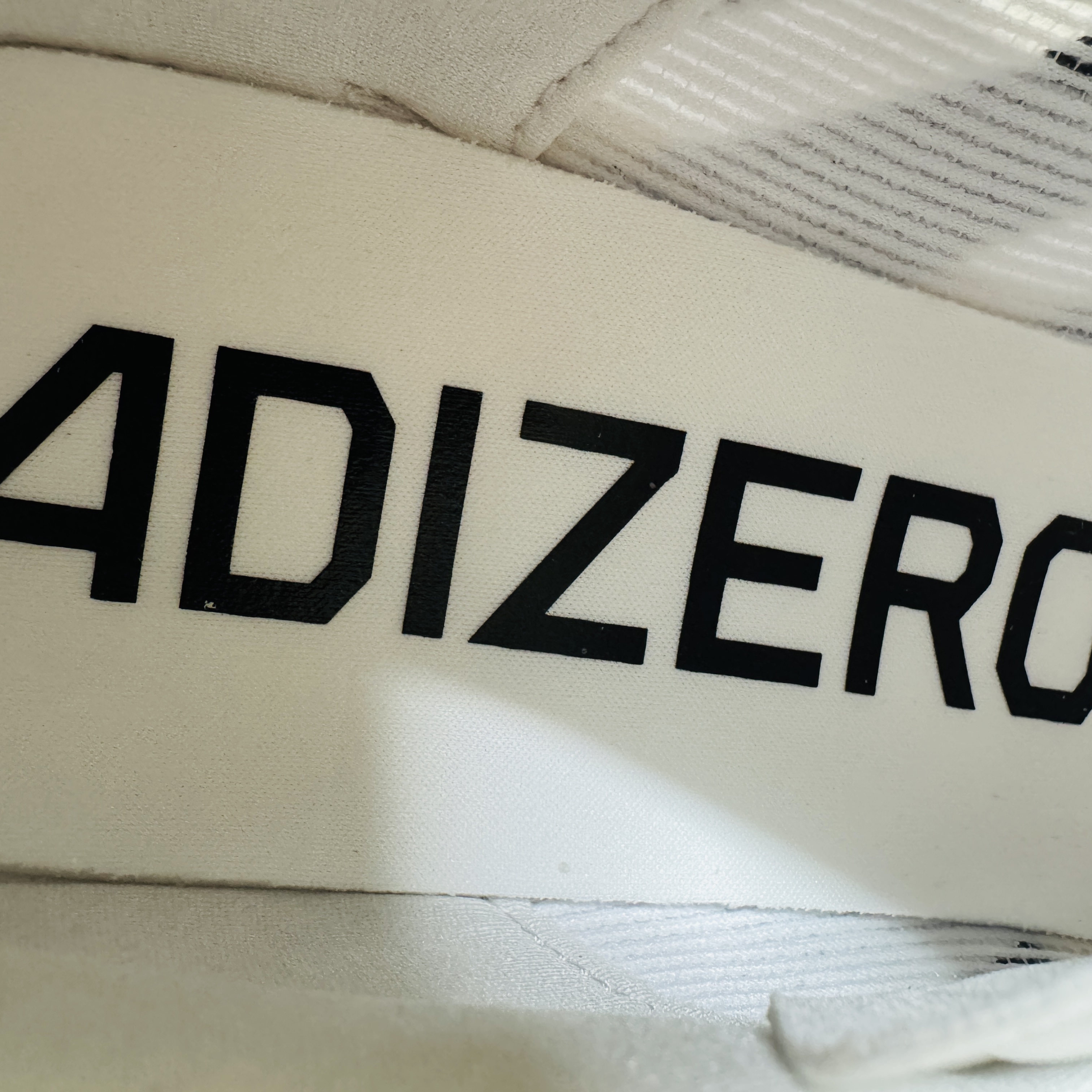 Adidas Adizero EVO SL Cloud White Core Black 착용 스타일 - 2