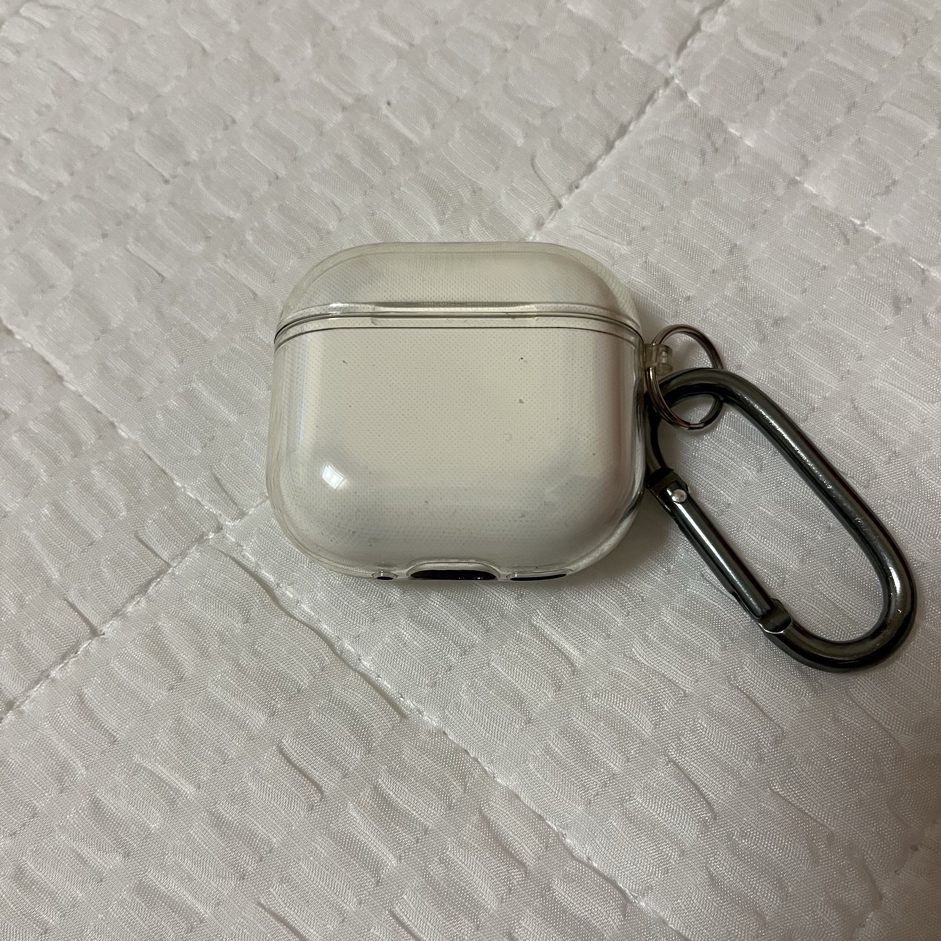 Apple AirPods 4th Gen with Active Noise Cancellation (Korean Ver.) 착용 스타일