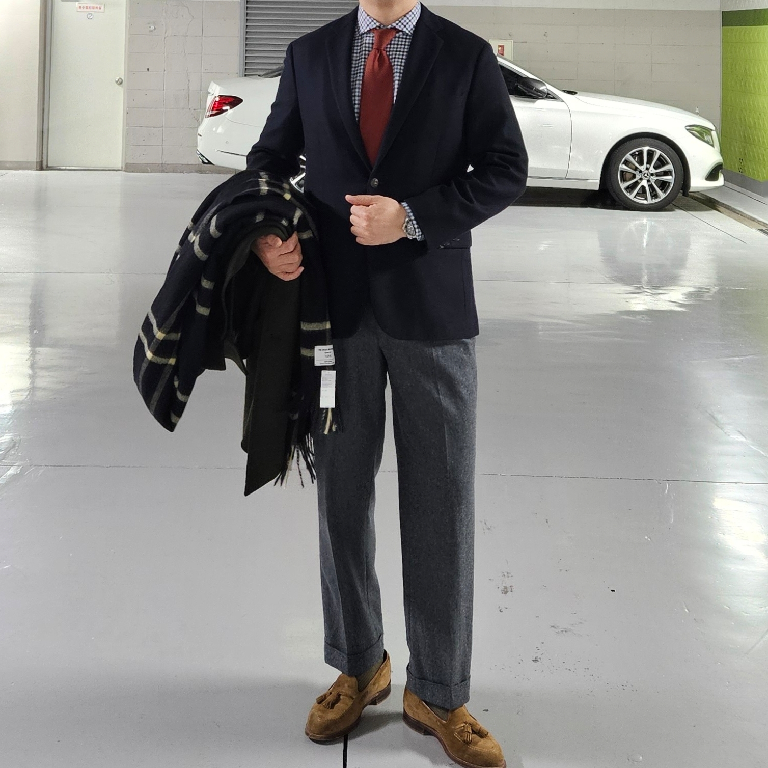 Alden 6243 Suede Unlined Flex Penny Loafer Snuff - D, Rolex Submariner 41mm 124060 Black Oyster 착용 스타일 - 2