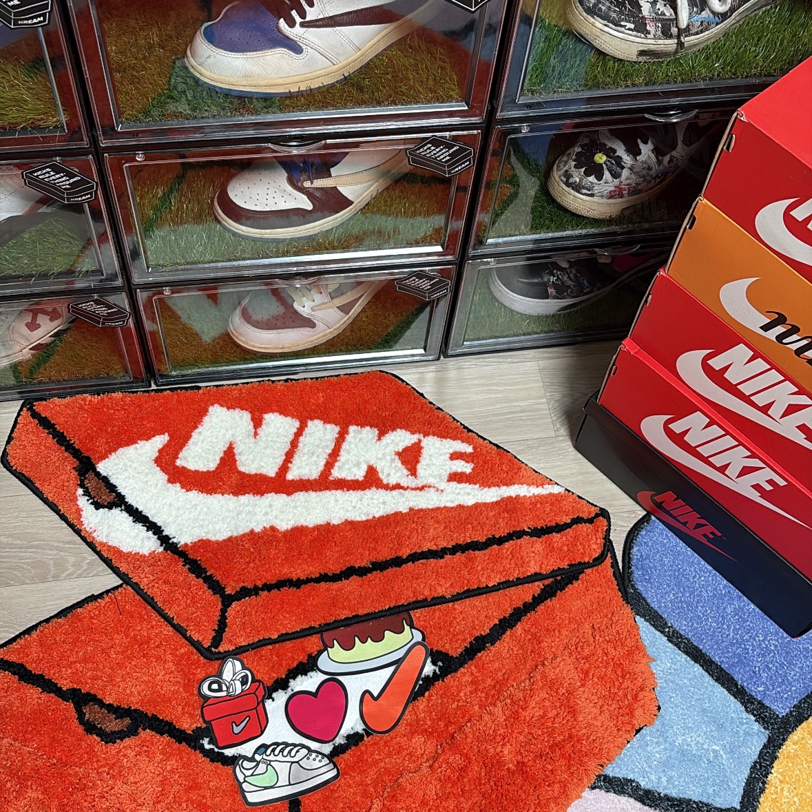 Nike Box Rugmat Orange 착용 스타일