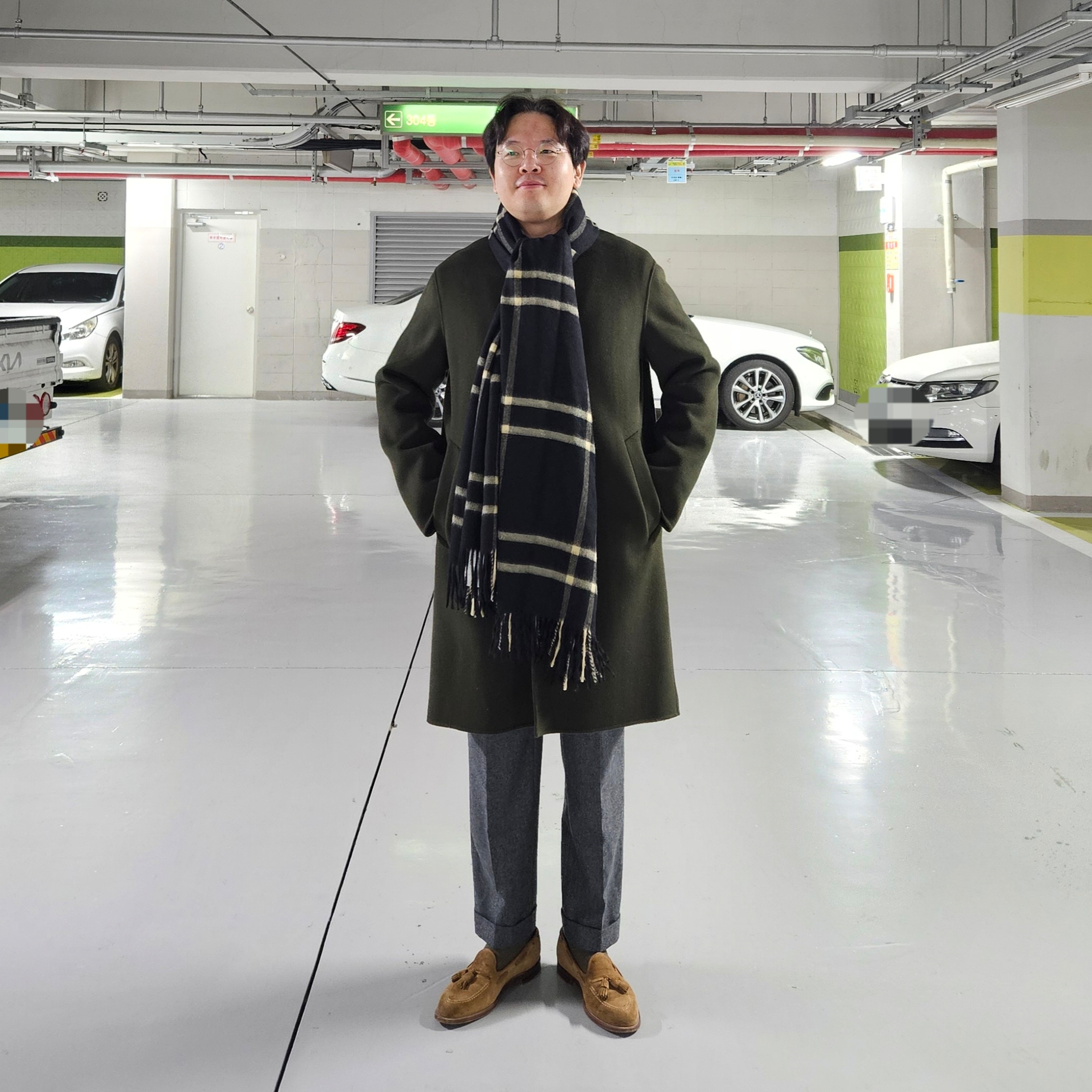 Alden 6243 Suede Unlined Flex Penny Loafer Snuff - D, Rolex Submariner 41mm 124060 Black Oyster 착용 스타일 - 1