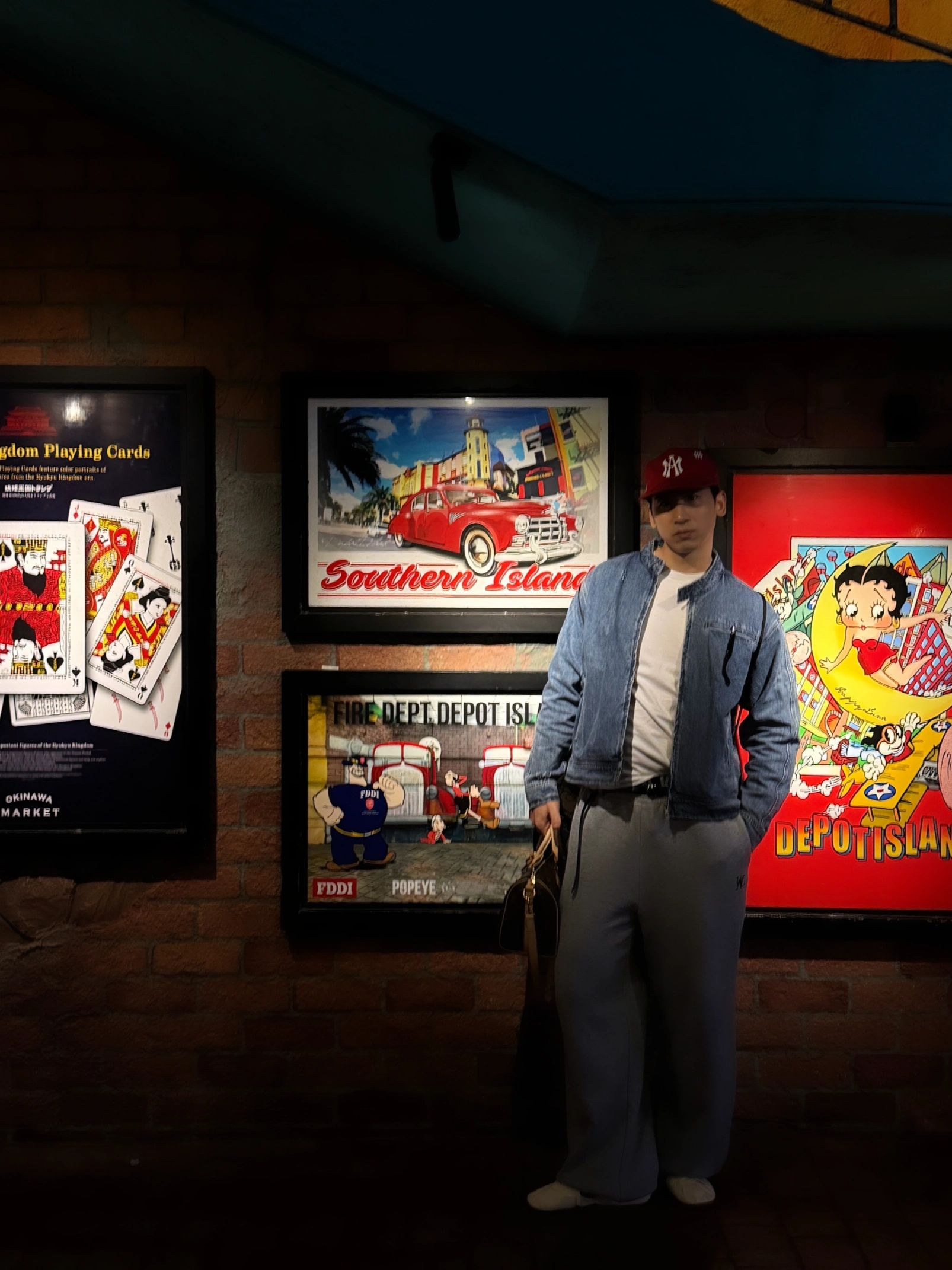 Nike x Jacquemus Moon Shoe SP Alabaster Off Noir, Ray-Ban Original Wayfarer Classic Polished Black Frame Green Classic G-15 Lenses Low Bridge Fit 착용 스타일 - 1