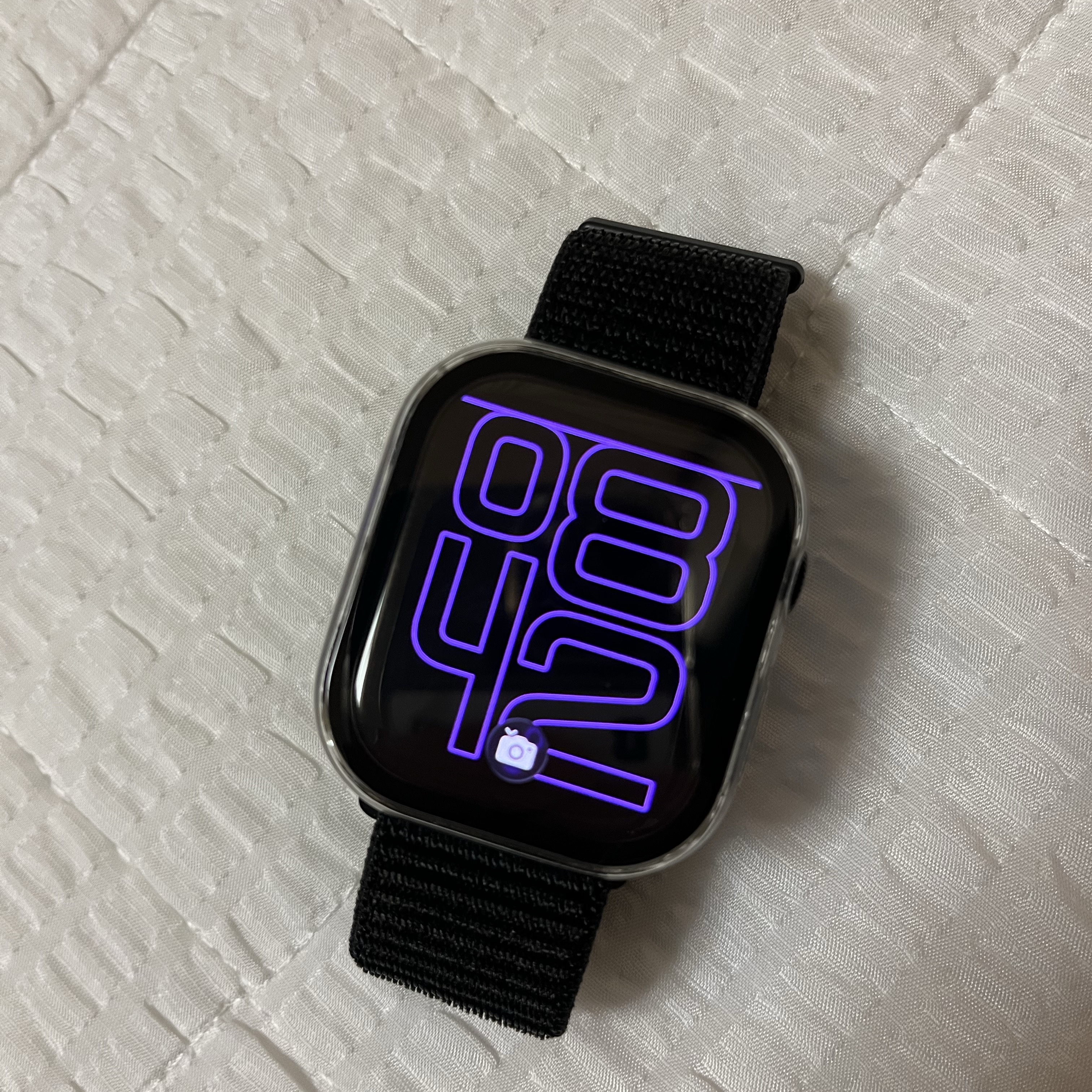 Apple Watch Series 10 46mm GPS Jet Black Aluminium Case with Sport Band S/M Black (Korean Ver.) 착용 스타일