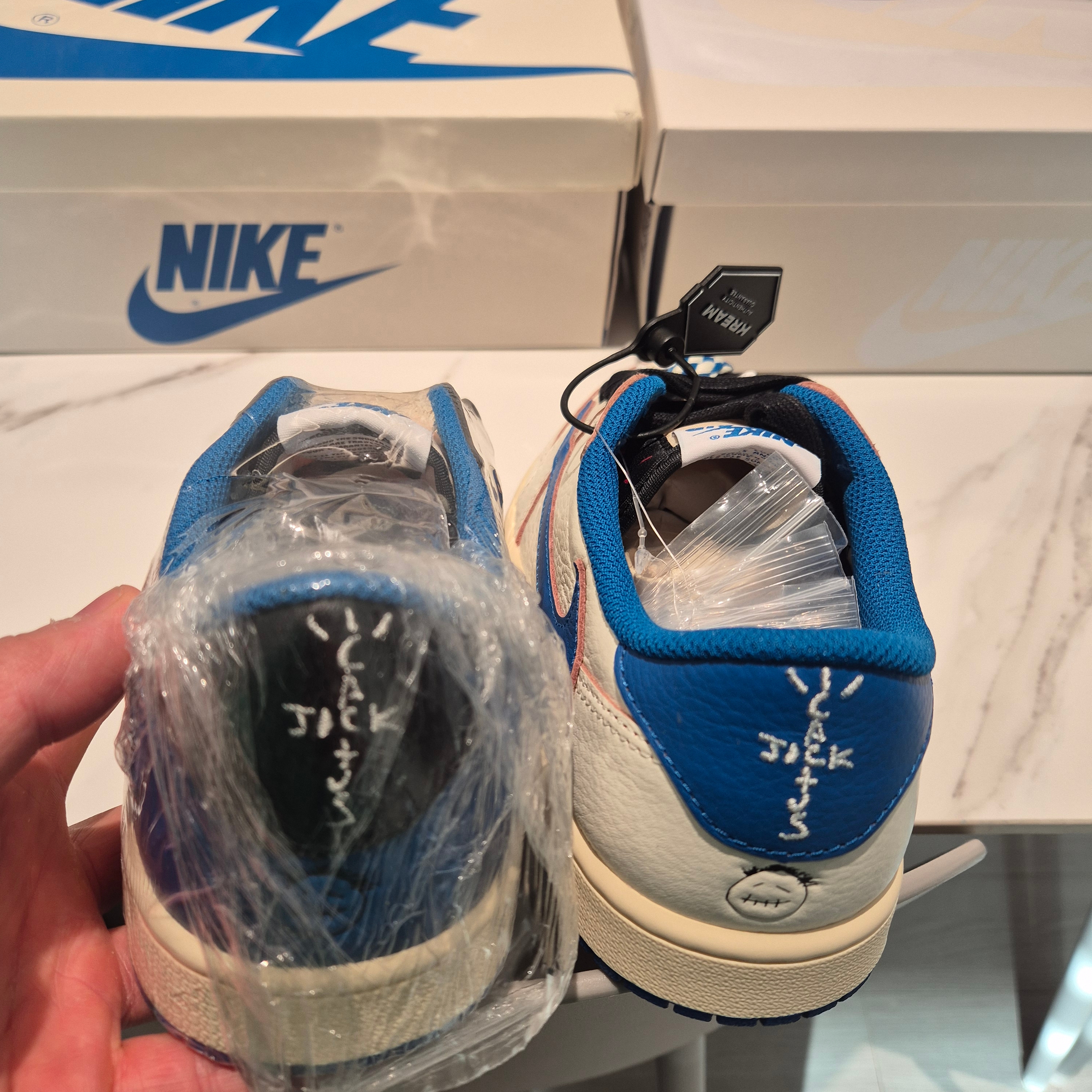 Jordan 1 x Travis Scott x Fragment Retro Low OG SP Sail Military Blue, Jordan 1 x Travis Scott x Fragment Retro Low OG SP Military Blue 착용 스타일 - 7