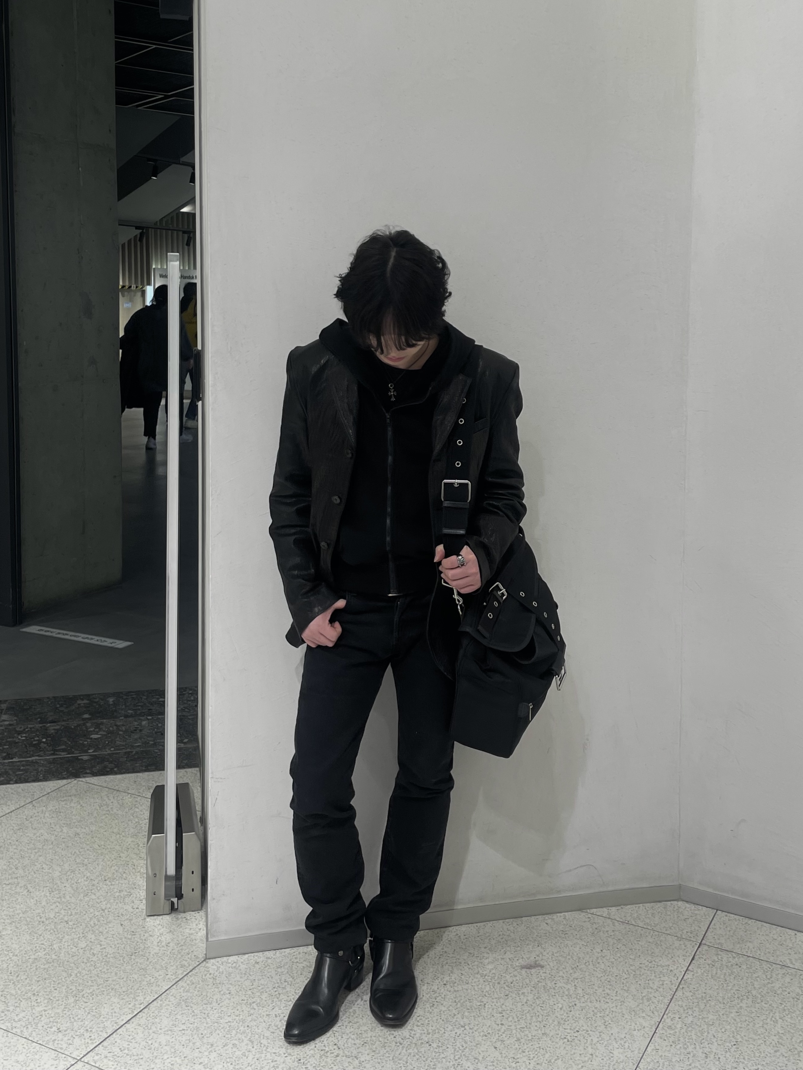 Levi's x JJJJound 501 93 Jean Black Overdye 착용 스타일 - 1