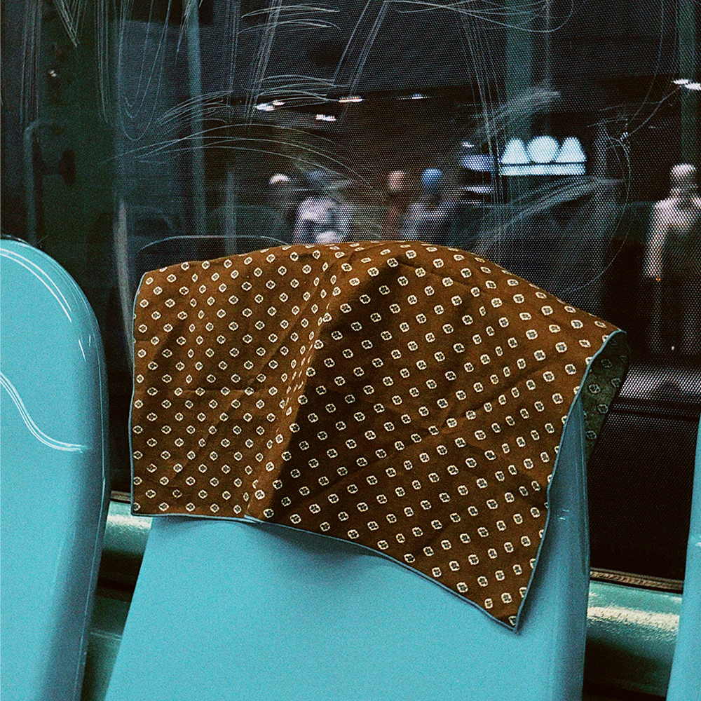 원사이즈핏츠올 타이니 리프 스카프 머드 브라운(onesizefitsall Tiny Leaf Scarf Mud Brown) - 3