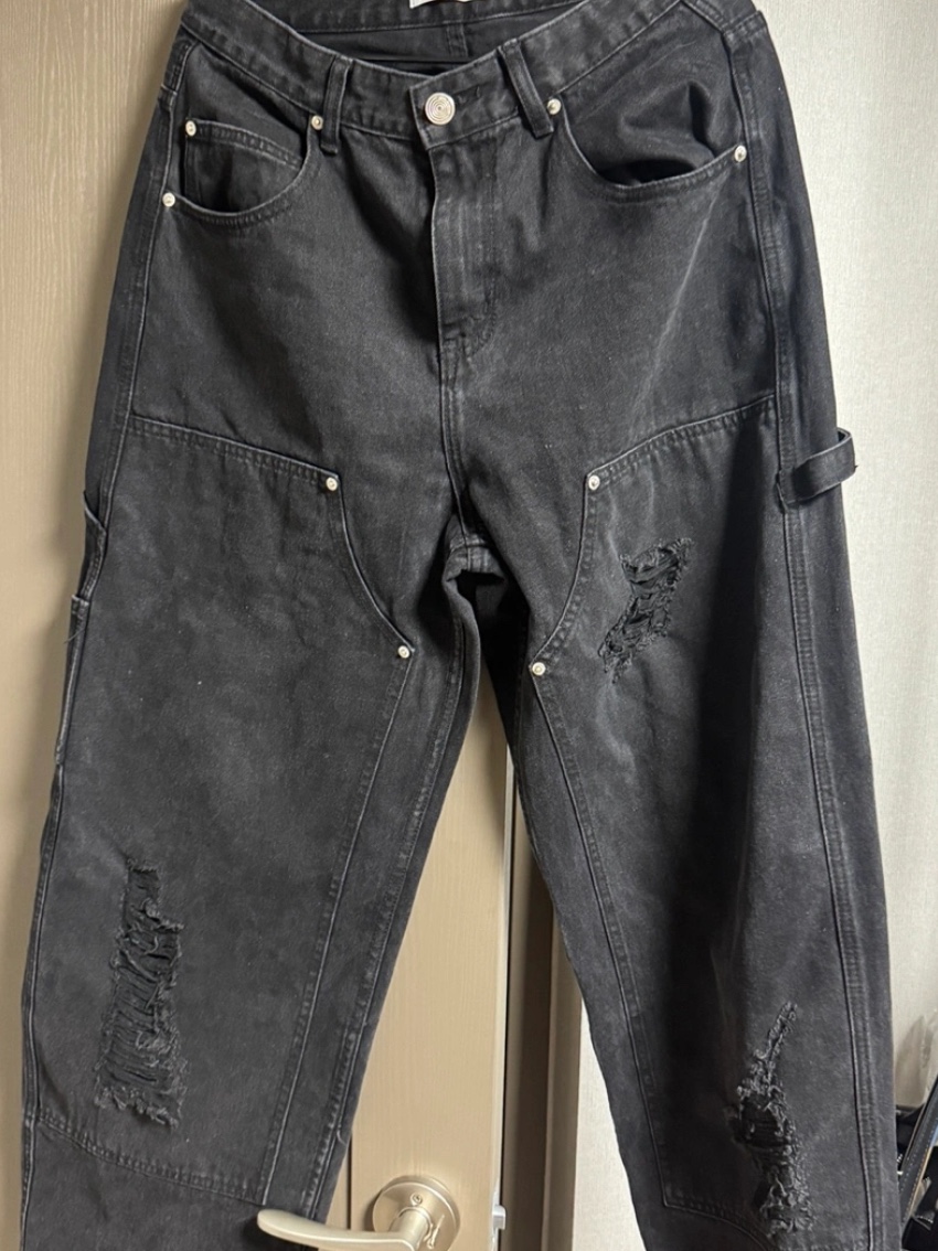 Millo Archive Damage Carpenter Pants Washed Black 착용 스타일