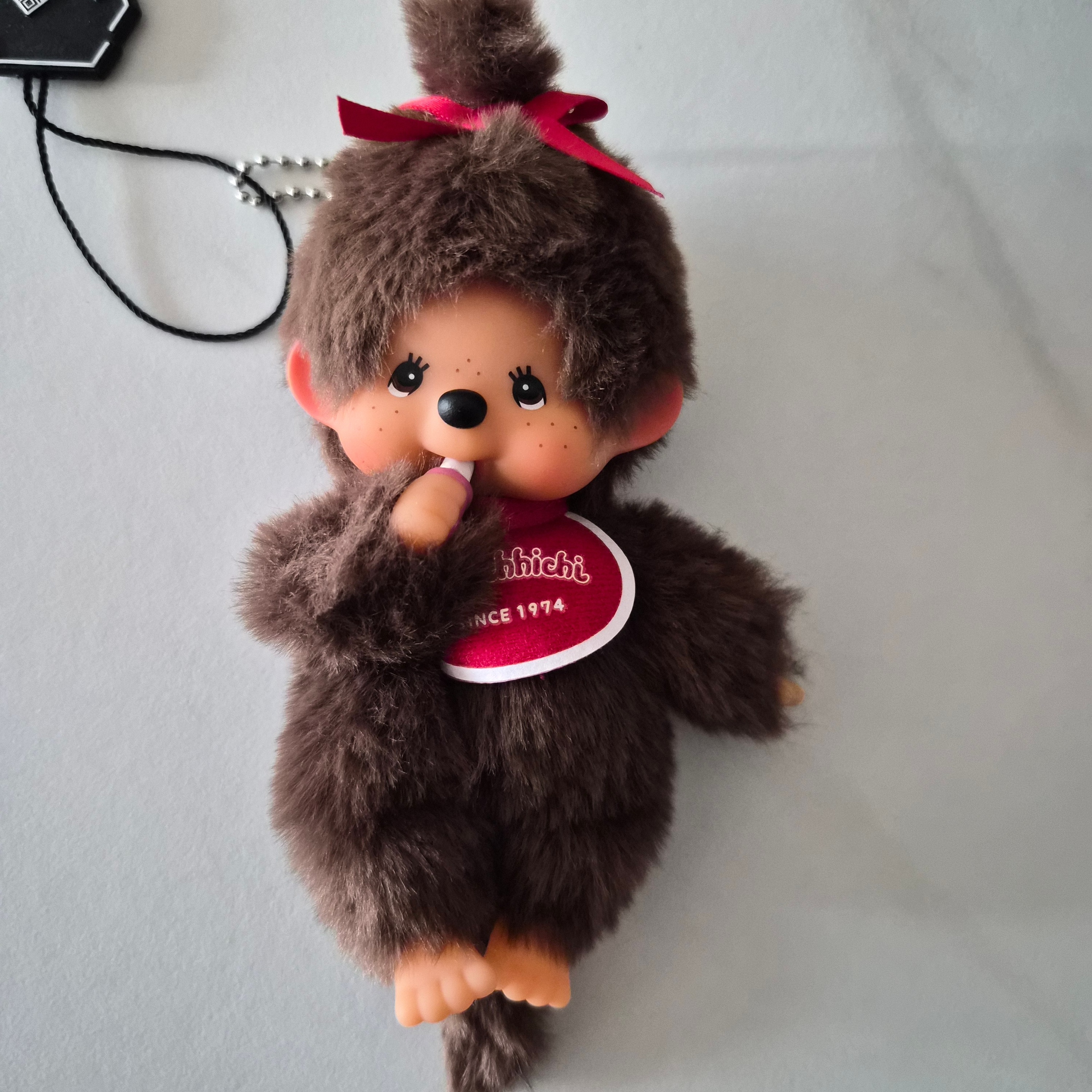 Monchhichi SS Girl Key Chain Brown 착용 스타일