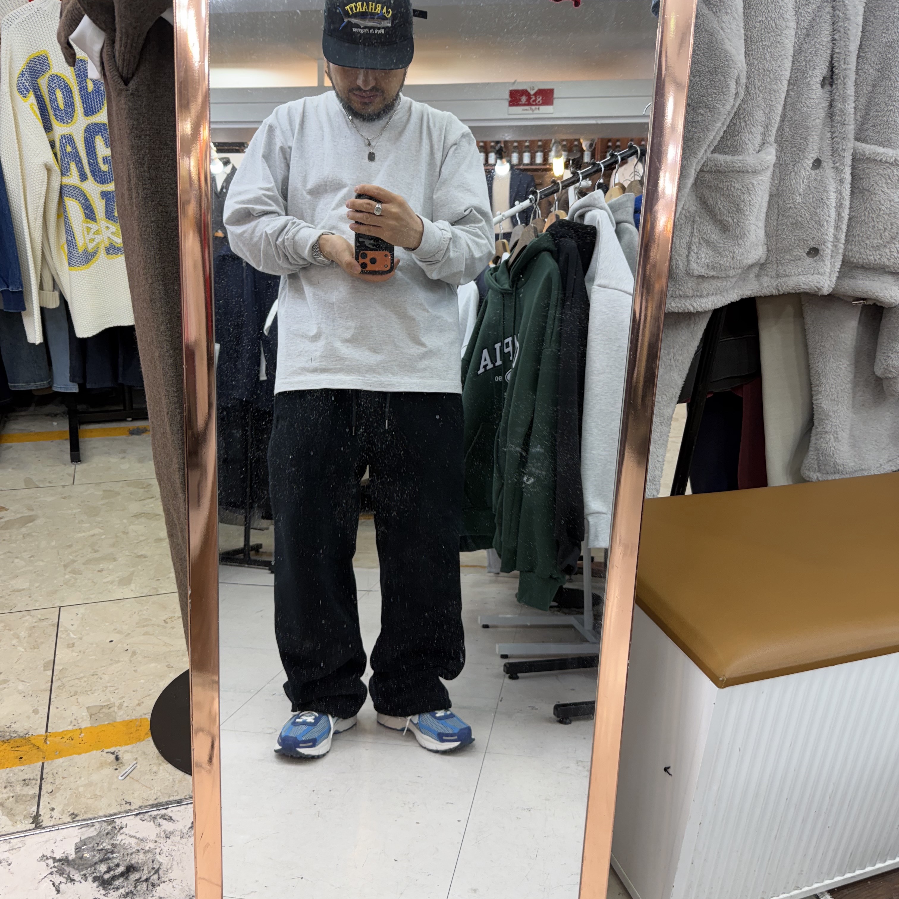 Uniqlo x Needles Fleece Wide Pants Black - KR 착용 스타일