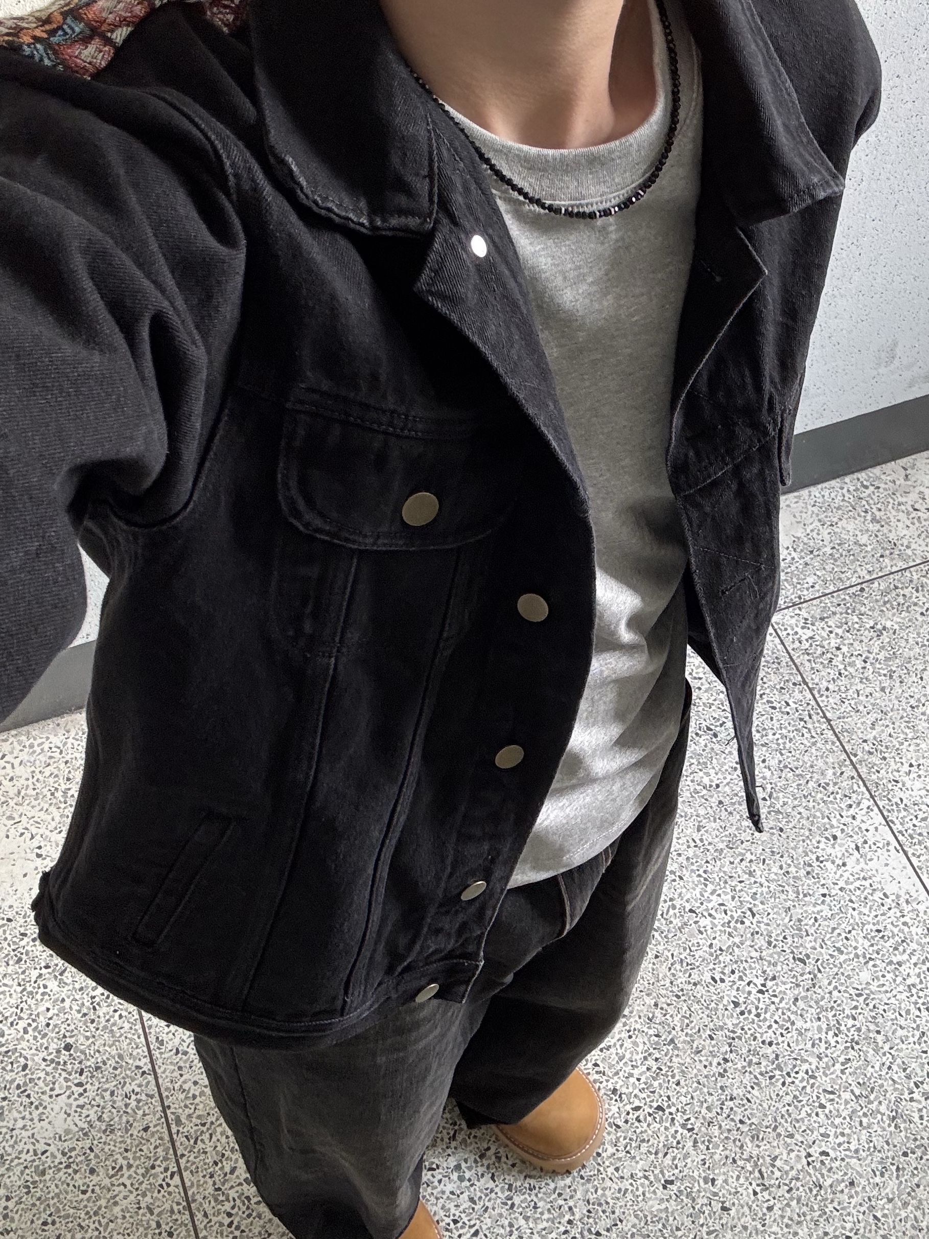 Asics Gel-Kayano 14 Black Pure Silver, ersco Ancient Denim Trucker Jacket Black 착용 스타일 - 3