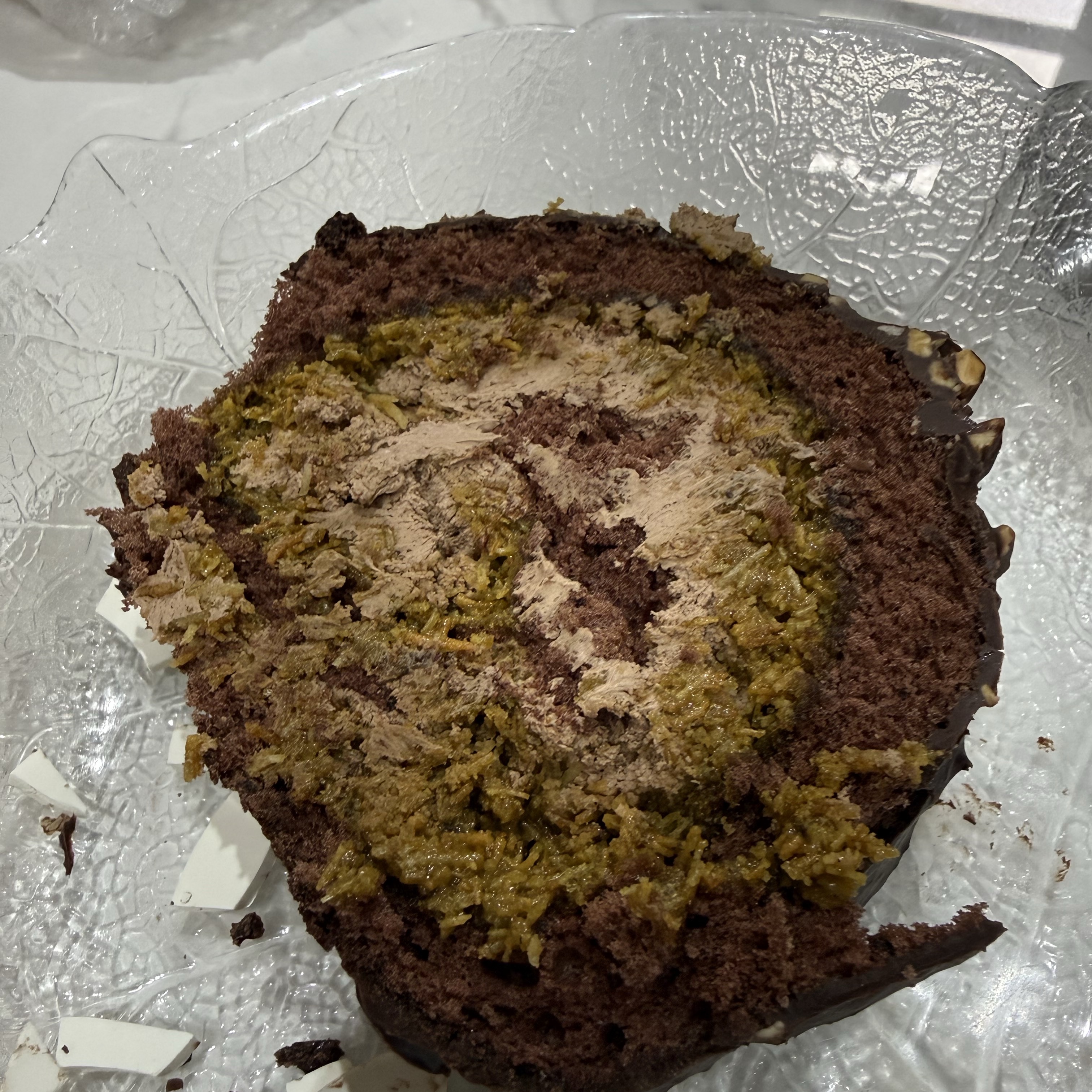 [KREAM 단독] tongtonge Dubai Style Chocolate Roll Cake 착용 스타일 - 2