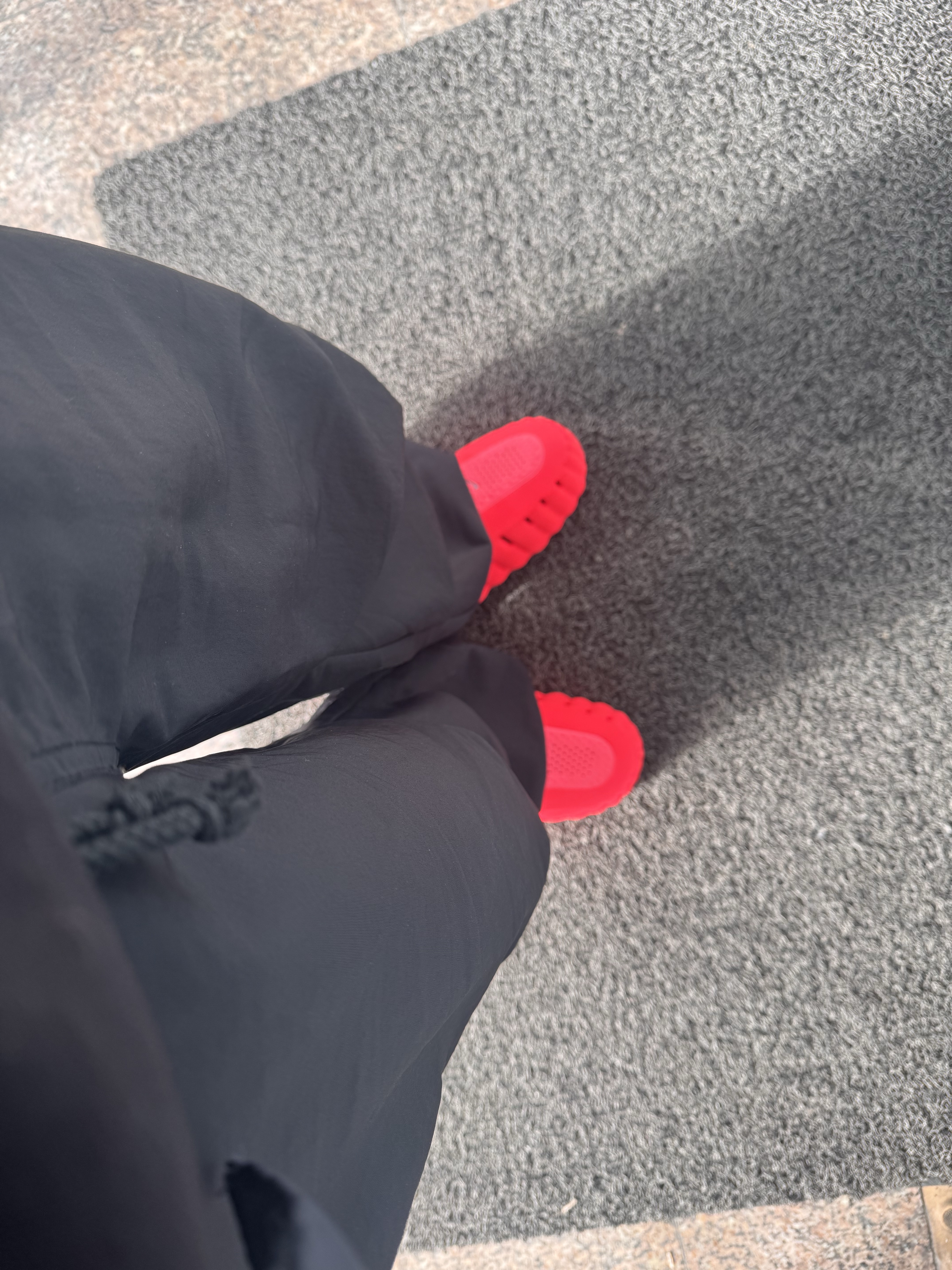 Nike Mind 001 Solar Red Chrome 착용 스타일