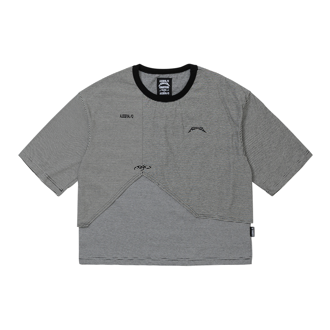 아조바이아조 패널드 스트라이프 크롭 티셔츠 블랙(AJOBYAJO Paneled Stripe Cropped T-Shirt Black)