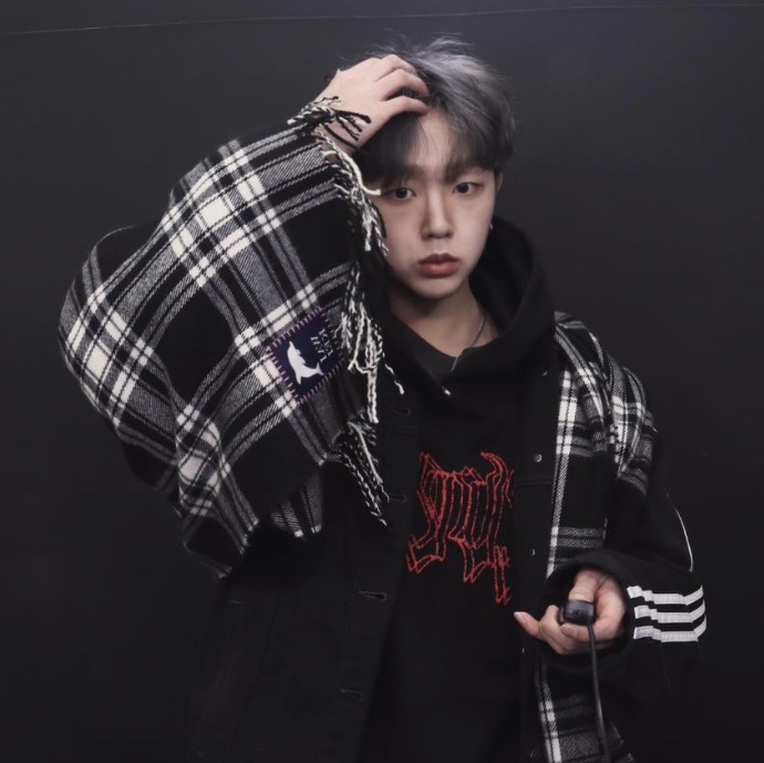 Revenge Paralysis Hoodie Black - 25SS, Balenciaga x Adidas Oversized Jacket Black 착용 스타일