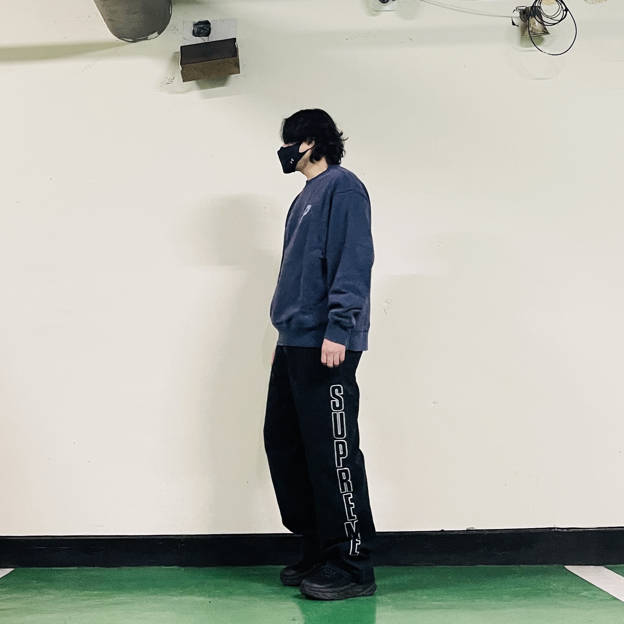 Supreme Reflective Double Knee Pants Black - 25FW, Palace Pigment P3 Crew Navy - 25SS 착용 스타일 - 3