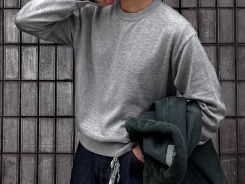 Millo Archive Crop Silhouette Knit Melange Gray 착용 스타일