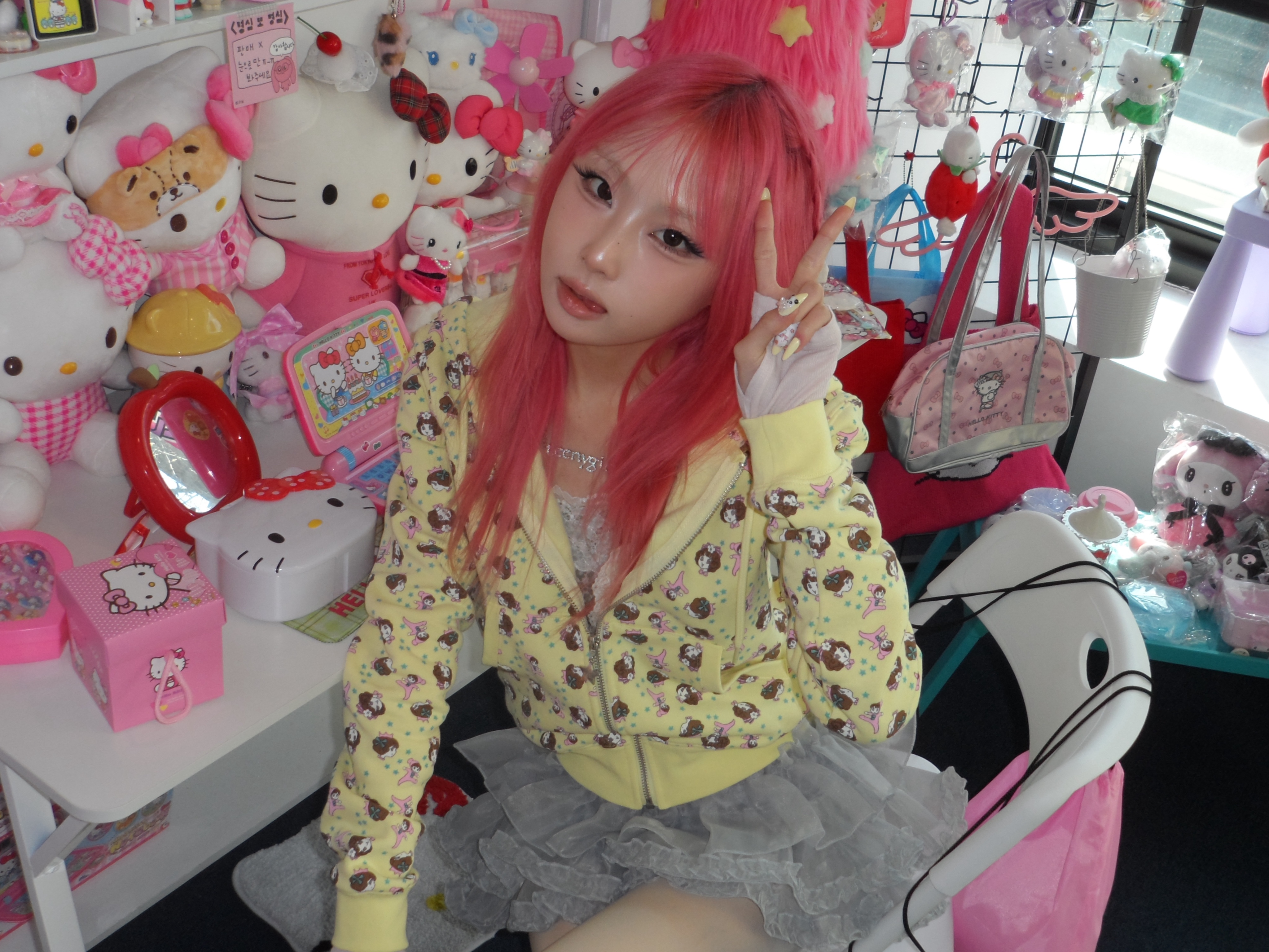 (W) Ashley Williams I Heart Me Shrunk Baby Hoodie Blue, Roughneck Tutu Pants Skirt Gray 착용 스타일 - 1