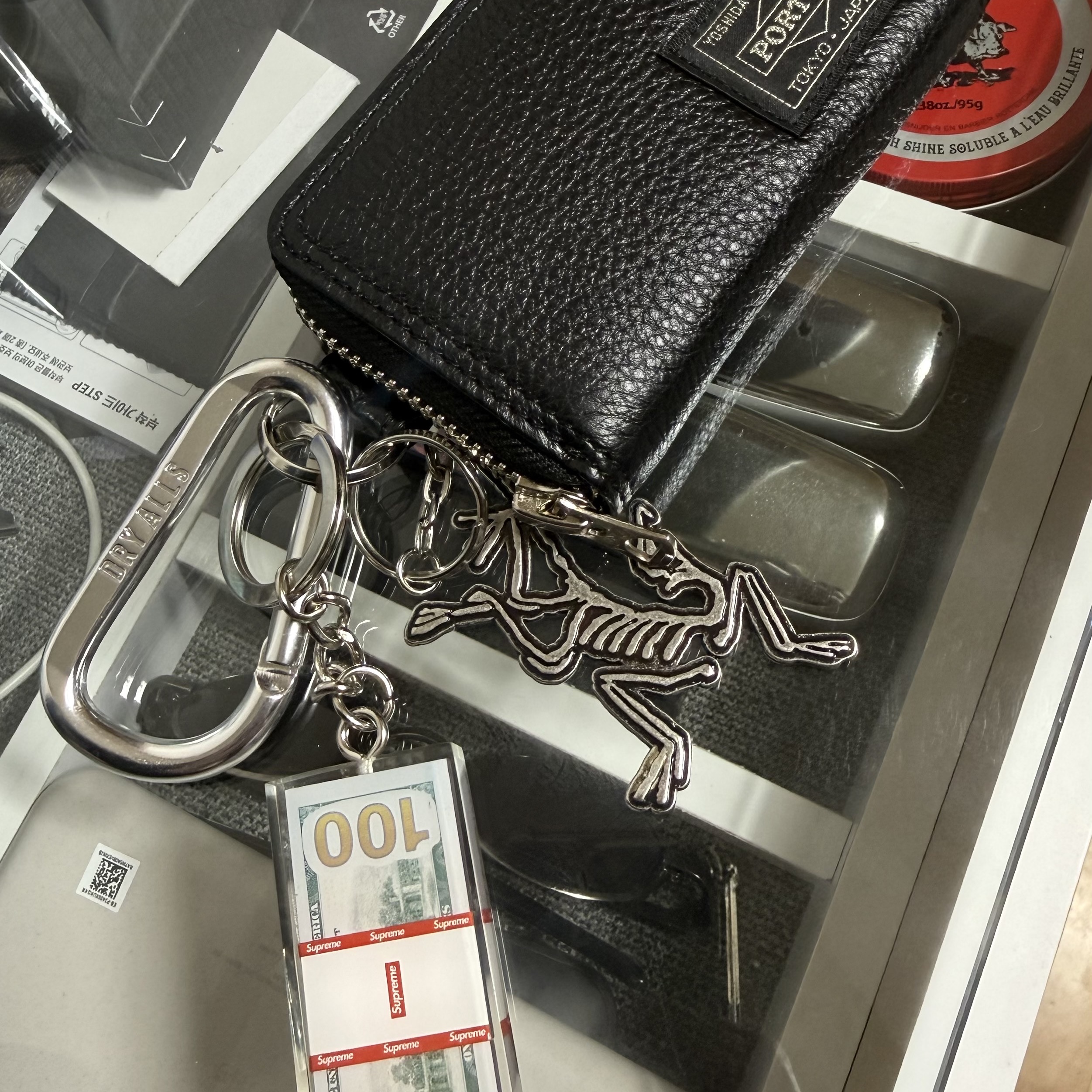 Arc'teryx Keyring Metal, Human Made Carabiner 70mm Silver 착용 스타일