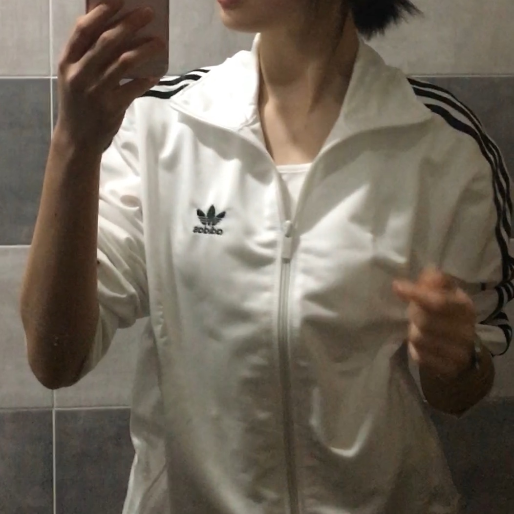 (W) Adidas Adicolor Classics Loose Firebird Track Top White - KR Sizing 착용 스타일