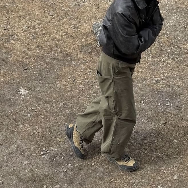 Keen x Gramicci Jasper Zionic Sneakers Gothic Olive Black 착용 스타일