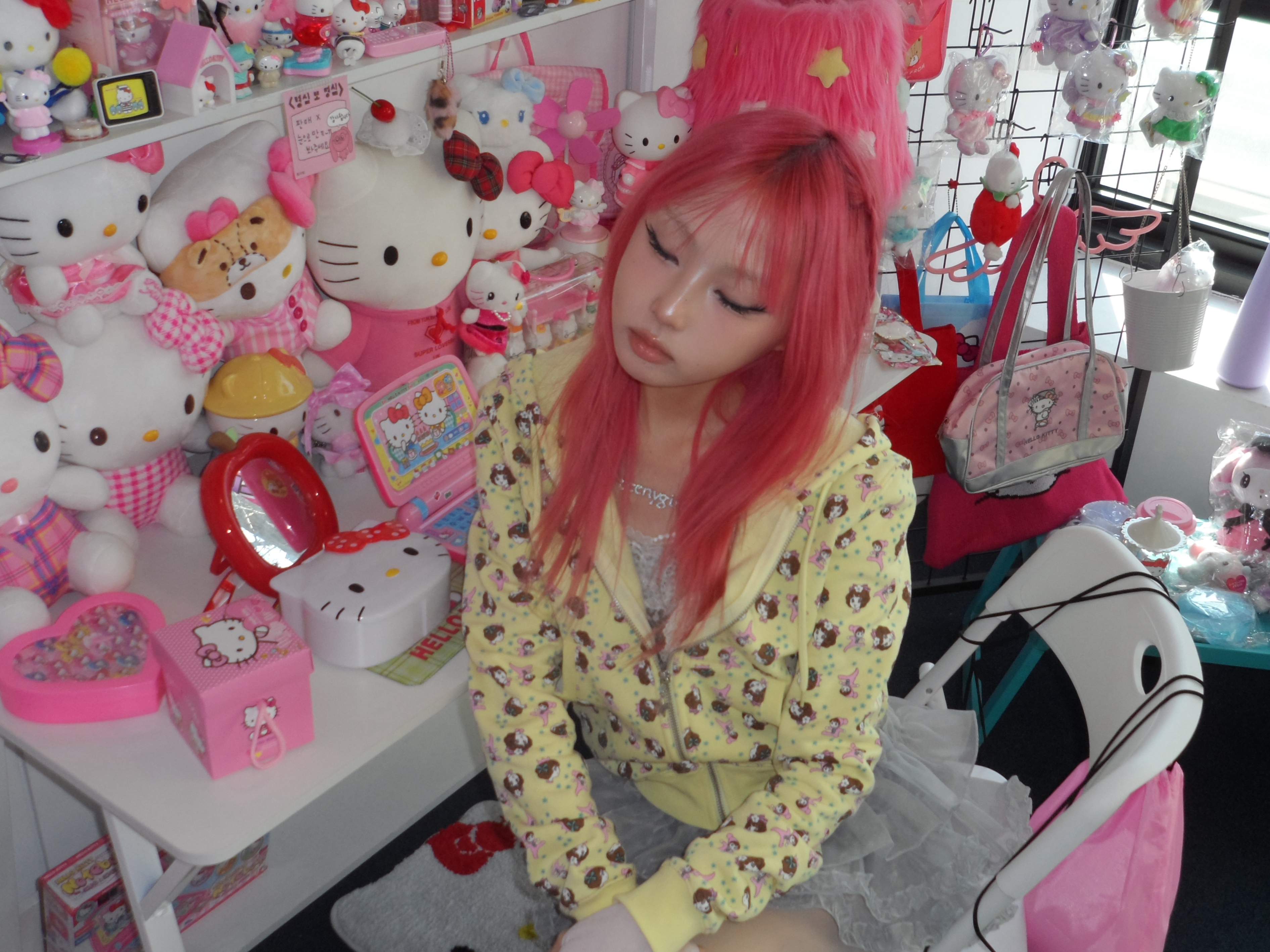 (W) Ashley Williams I Heart Me Shrunk Baby Hoodie Blue, Roughneck Tutu Pants Skirt Gray 착용 스타일 - 2