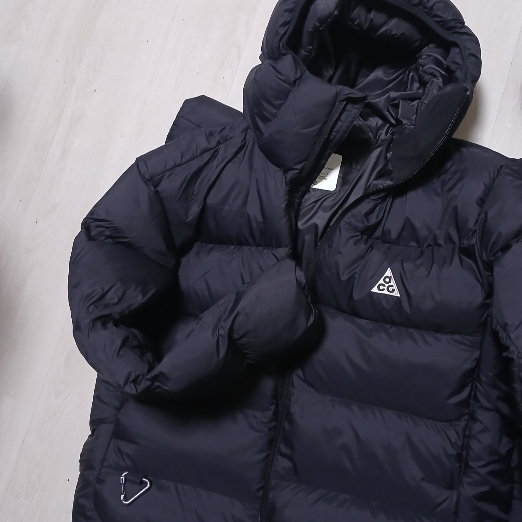 (W) Nike ACG Lunar Lake Primaloft Therma-Fit ADV Loose Hooded Jacket Black Summit White - Asia 착용 스타일