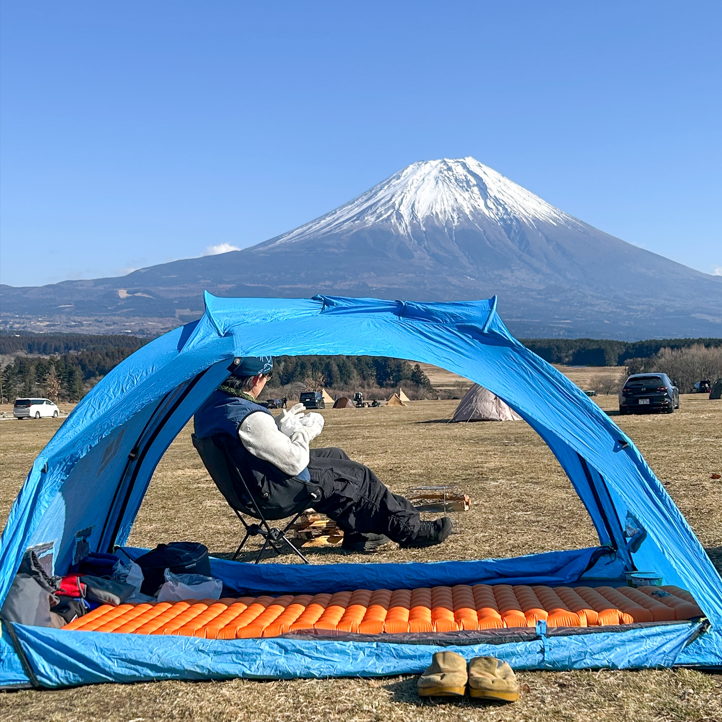 Arc'teryx Bird Head Toque Nightscape Glacial, Oakley Eye Jacket Redux Matte Black Frame Prizm Grey Lenses High Bridge Fit 착용 스타일 - 4