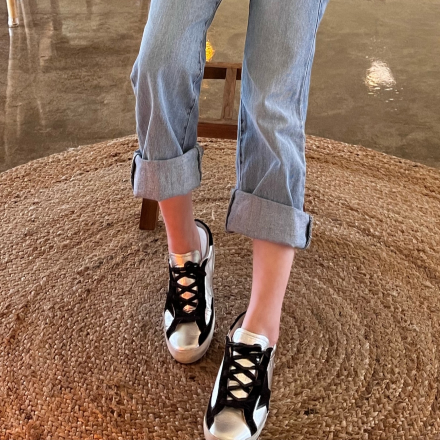 Golden Goose Superstar Silver Black Tab Sneakers 착용 스타일