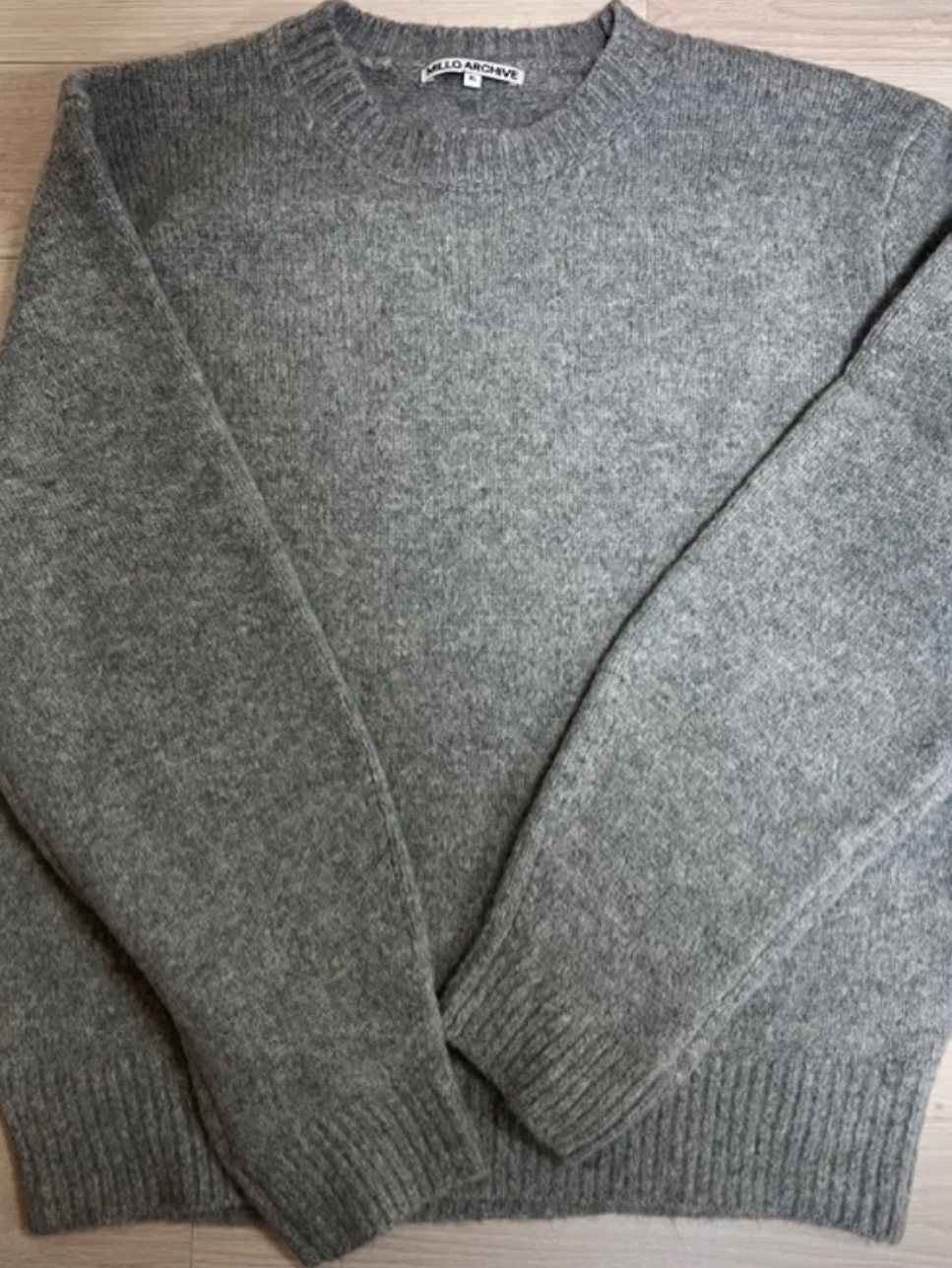 Millo Archive Crop Silhouette Knit Melange Gray 착용 스타일
