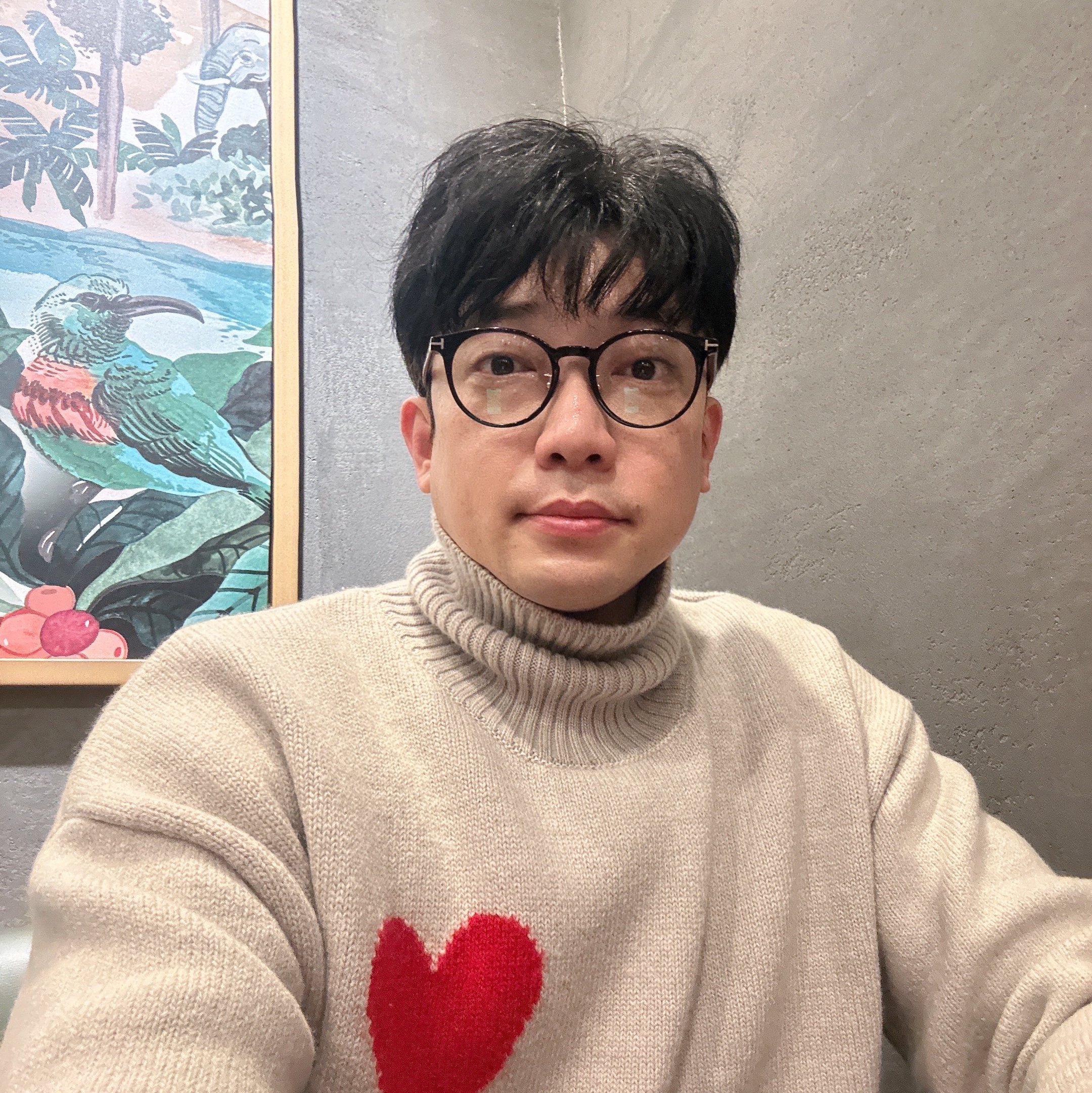 AMI de Coeur Oversize Intarsia Funnel Neck Sweater Champagne 착용 스타일