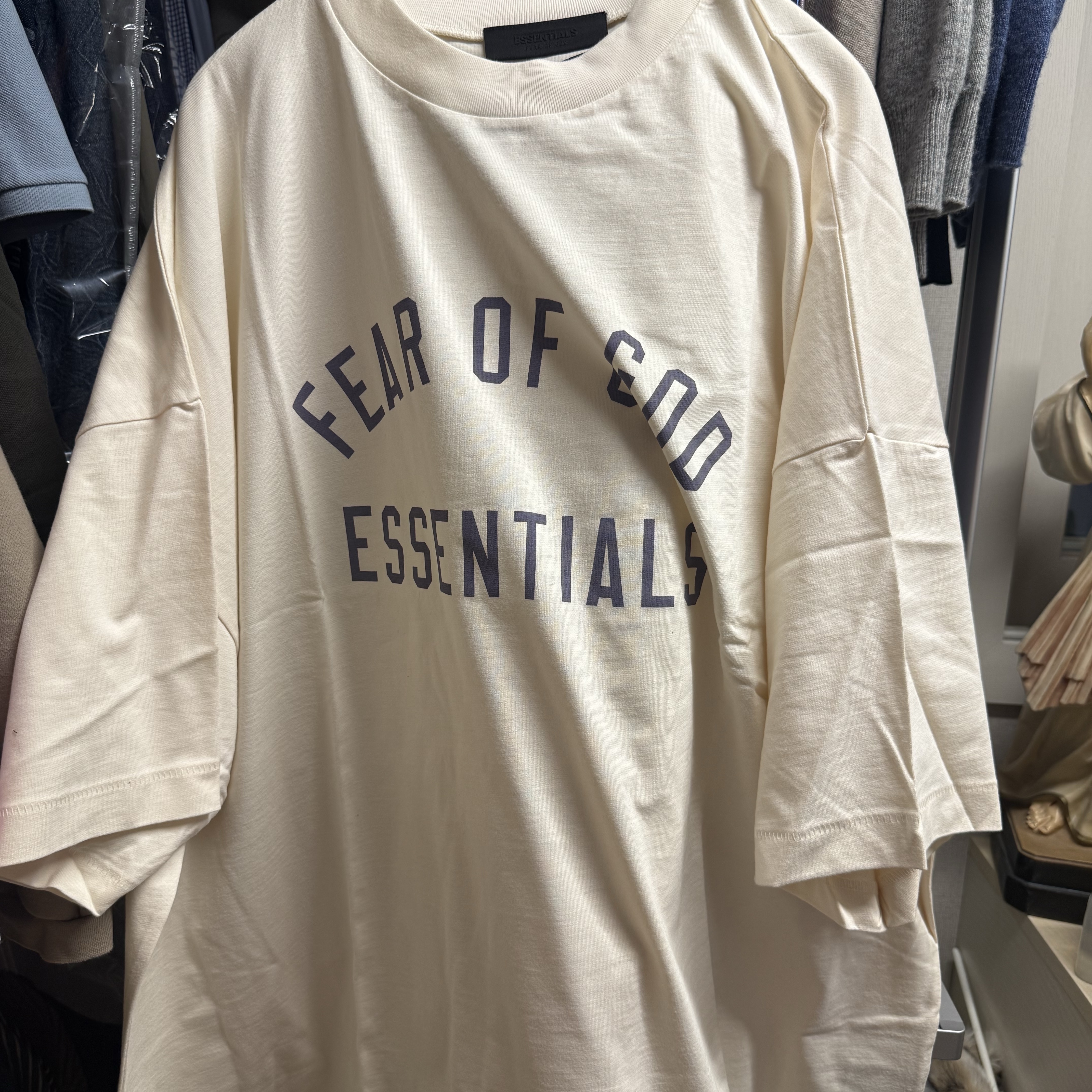 Essentials Jersey Crewneck Tee Shell - 24FW 착용 스타일