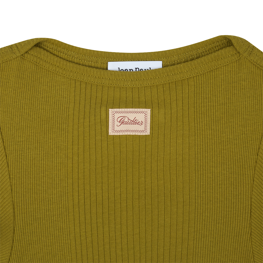 장 폴 고티에 우먼 코튼 리브드 크롭 베이비 티 위드 "Gaultier" 패치 그린 - 26SS(Jean Paul Gaultier Women Cotton Ribbed Cropped Baby Tee With "Gaultier" Patch Green - 26SS) - 3