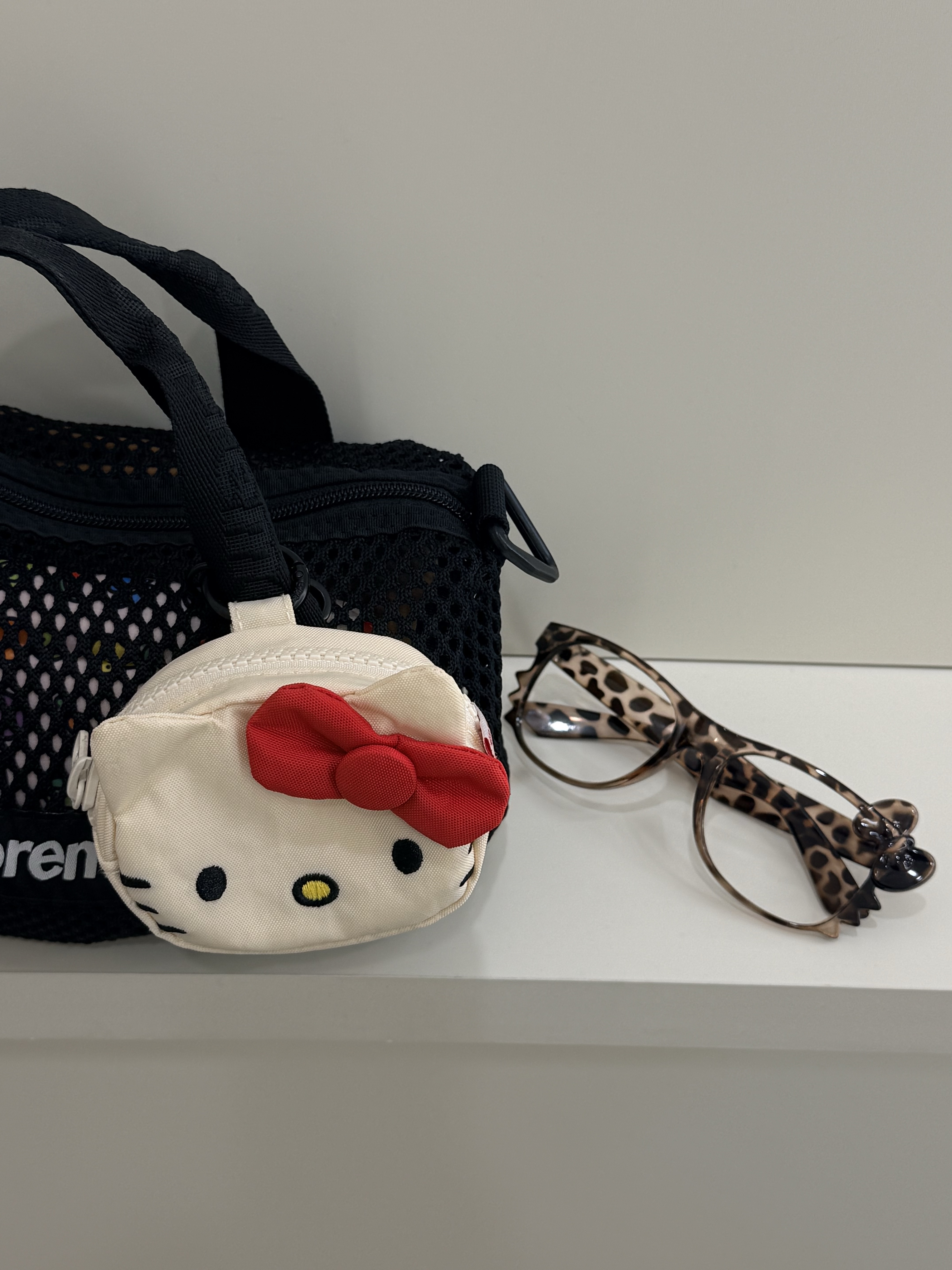 (W) UGG Maxi Curly Tasman Slipper Chestnut, Supreme Mesh Mini Duffle Bag Black - 25SS 착용 스타일 - 5
