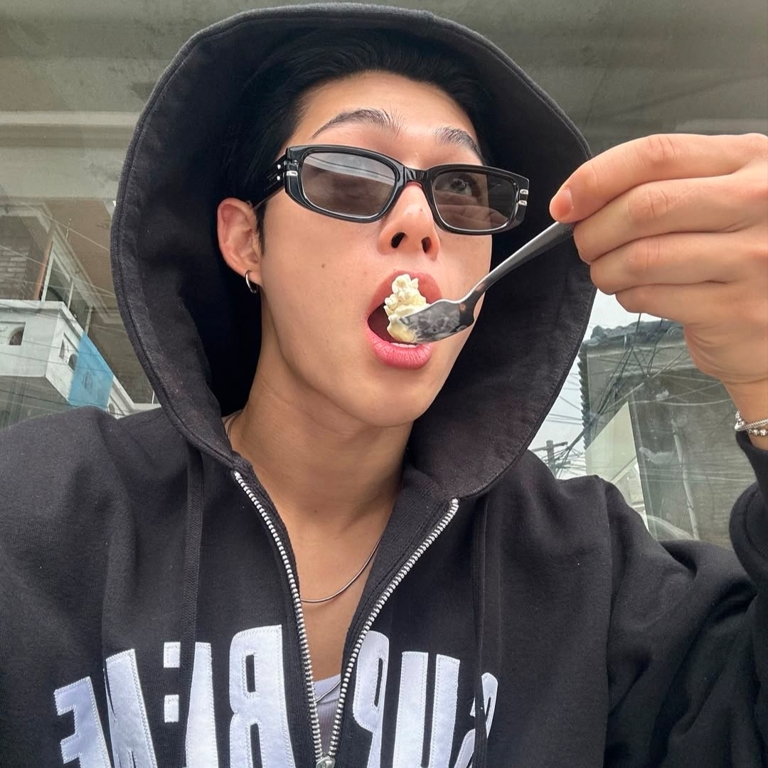 Supreme Collegiate Applique Zip Up Hooded Sweatshirt Black - 25FW 착용 스타일 - 7