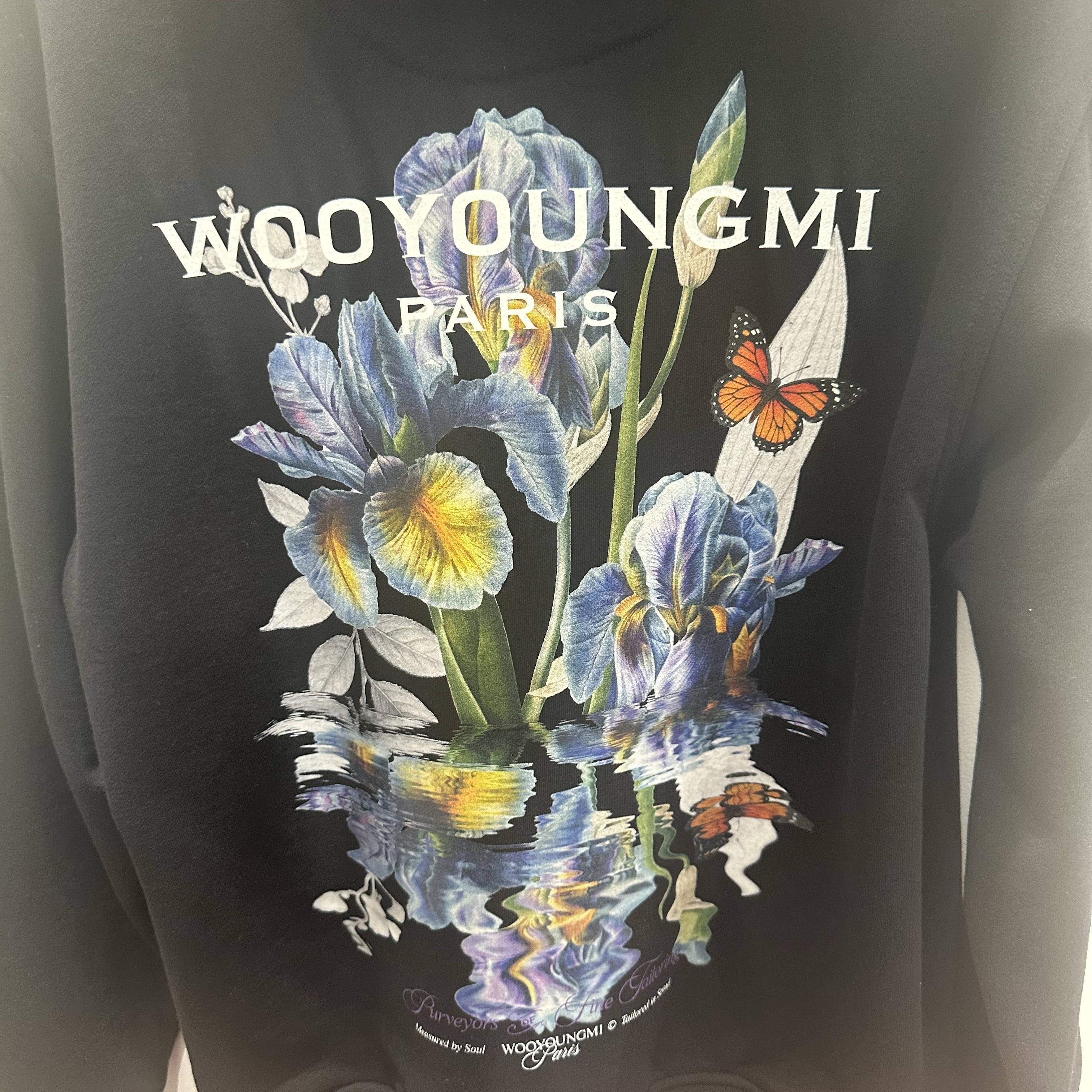 Wooyoungmi Flower Back Logo Hoodie Black - 26SS 착용 스타일