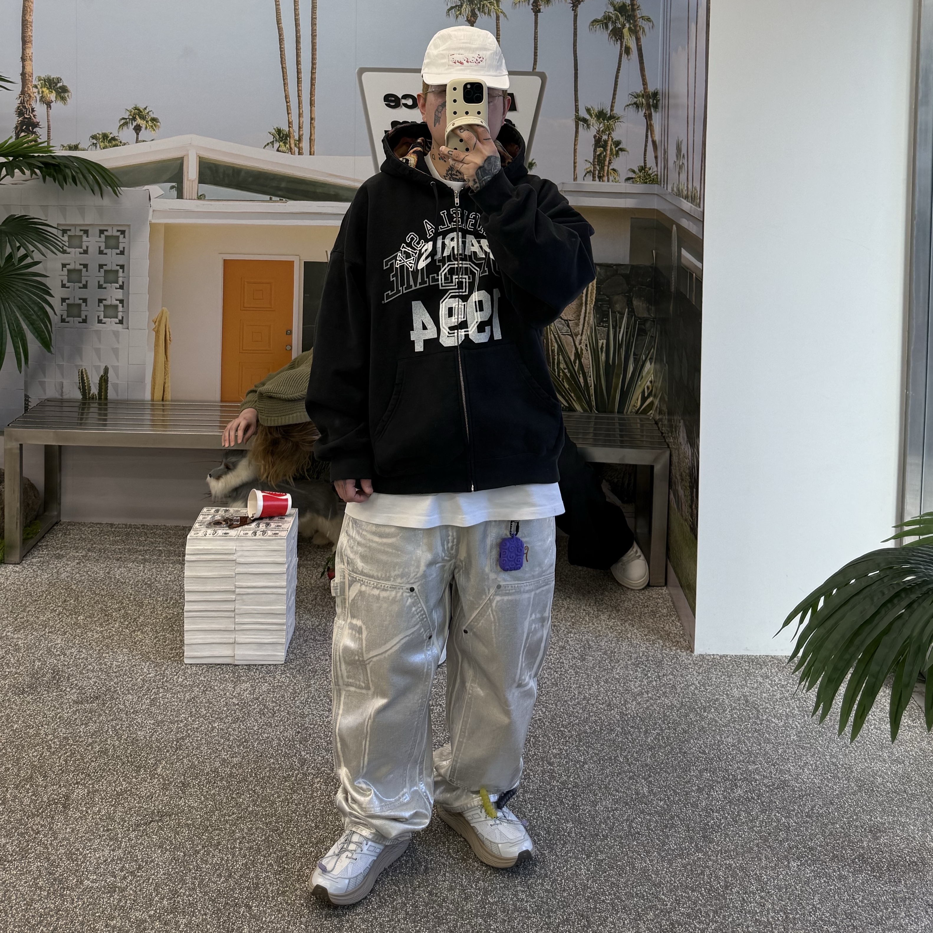 Supreme x MM6 Maison Margiela Box Logo T-Shirt White - 24SS, Supreme x MM6 Maison Margiela Zip Up Hooded Sweatshirt Black - 24SS 착용 스타일 - 1