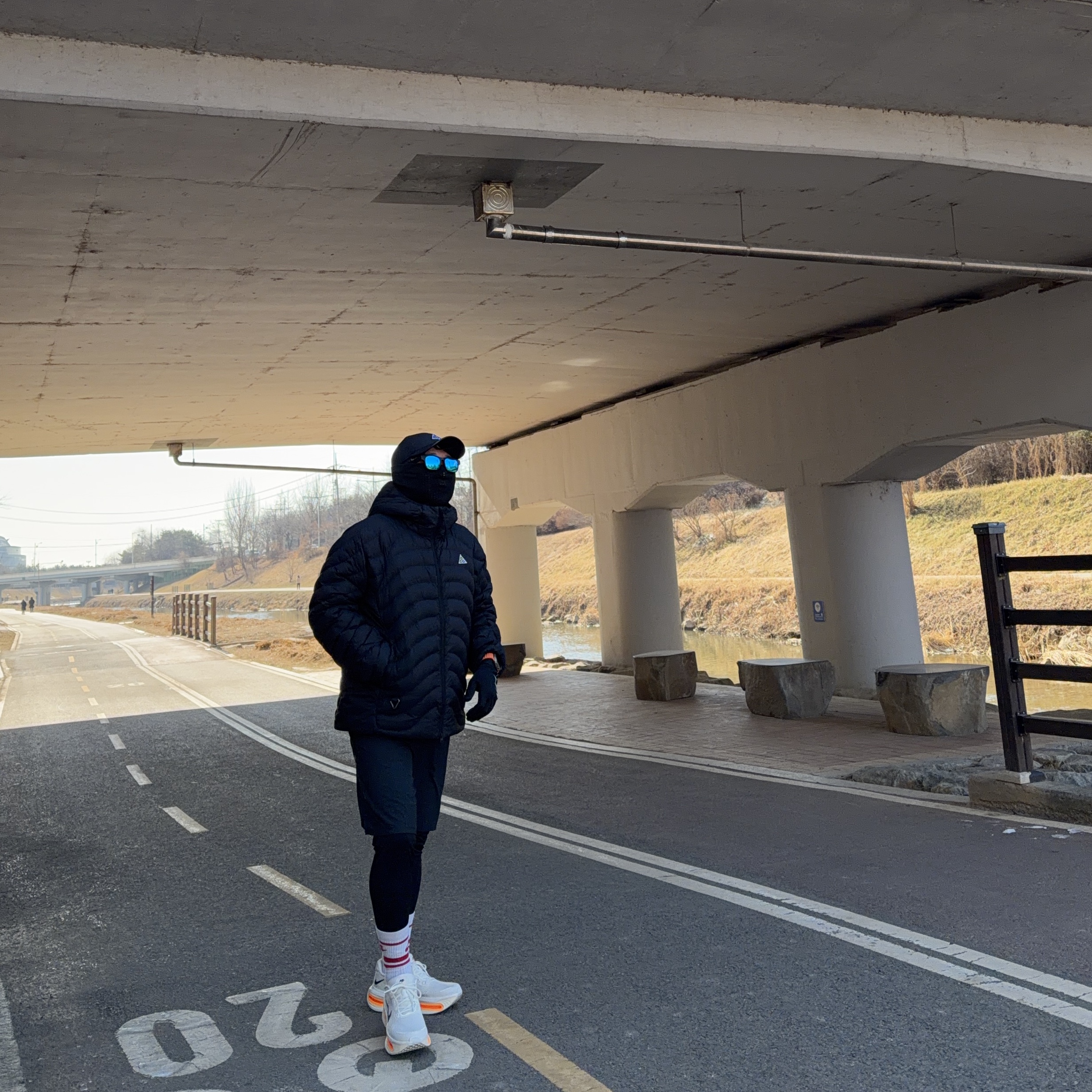 Nike ACG Trail Cap Black, Nike ACG Lava Flow Therma-Fit ADV Jacket Black Summit White - Asia 착용 스타일 - 2