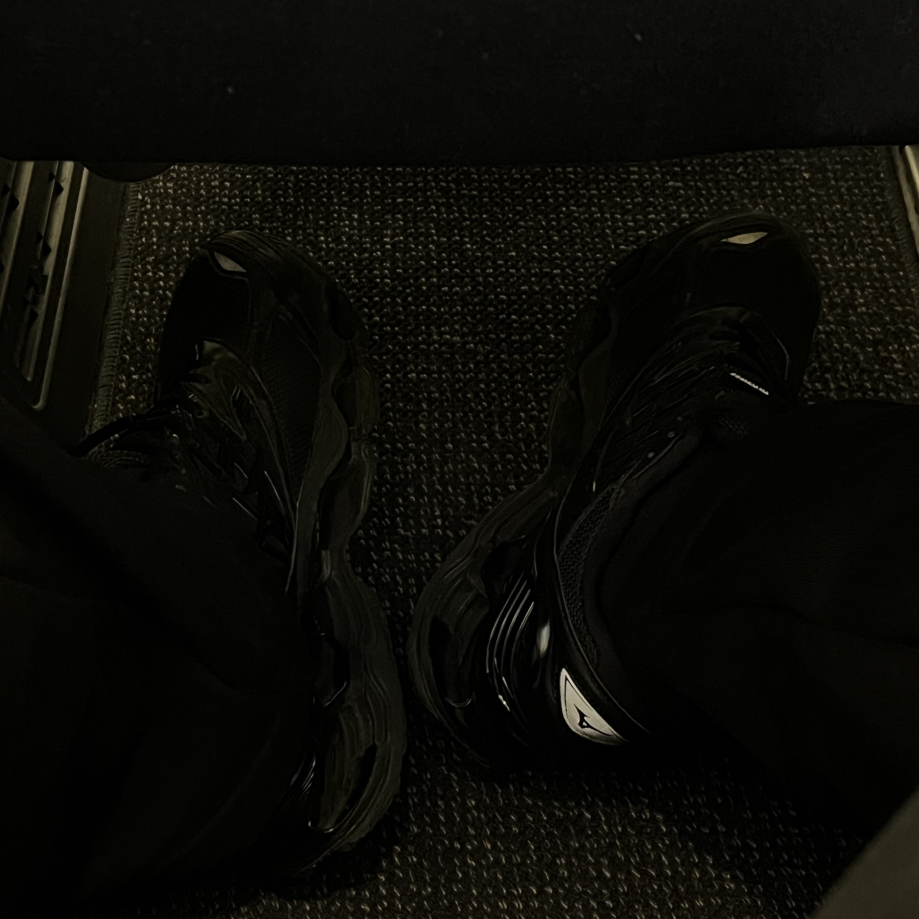 Mizuno Wave Prophecy LS Black 착용 스타일