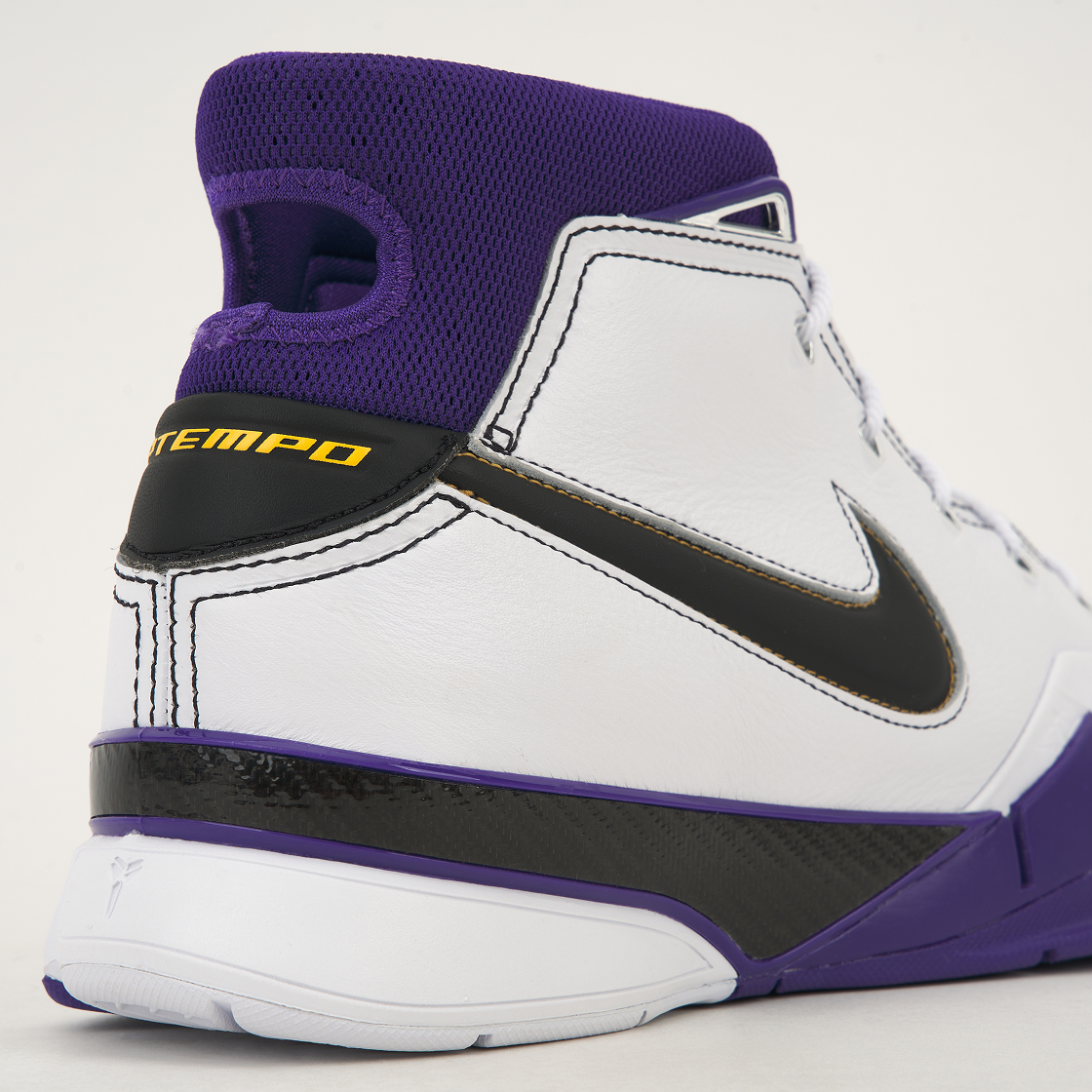 나이키 코비 1 프로트로 81 포인트 게임 화이트 블랙(Nike Kobe 1 Protro 81 Pt Game White Black) - 8