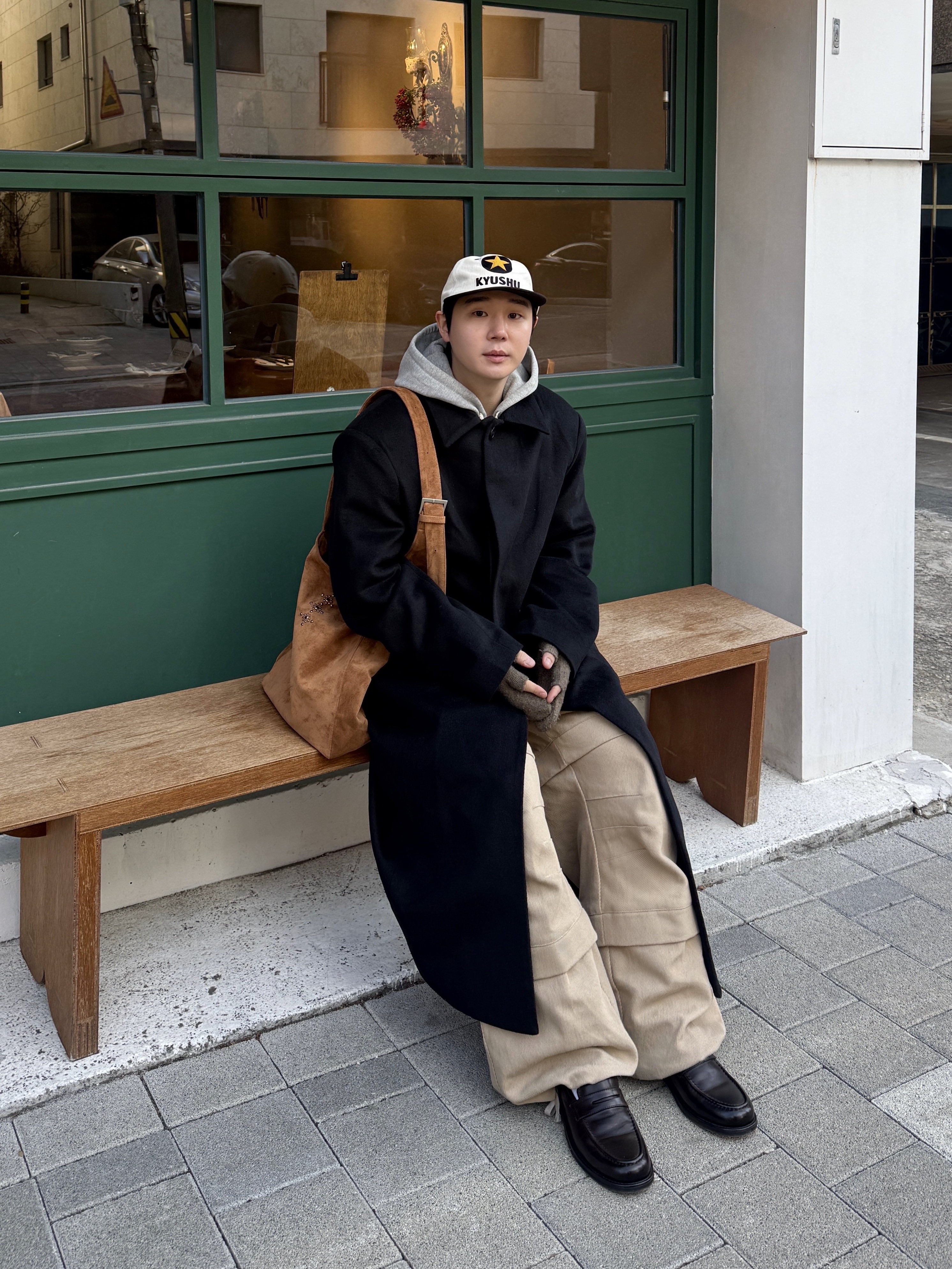 Aoiro KYUSHU Star ビール Cap, Kookeesee Suede Stud Shoulder Bag Camel 착용 스타일 - 4