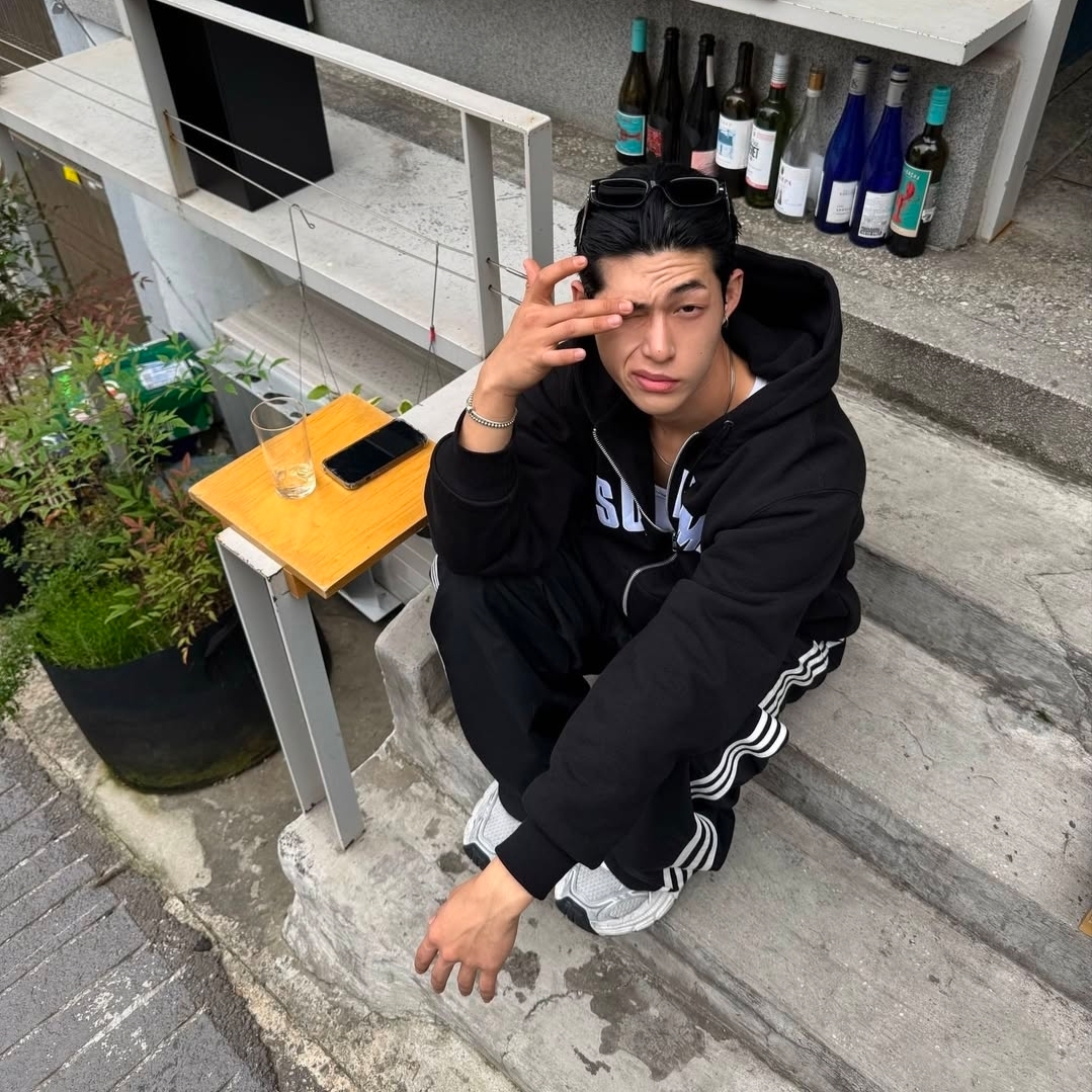 Supreme Collegiate Applique Zip Up Hooded Sweatshirt Black - 25FW 착용 스타일 - 1