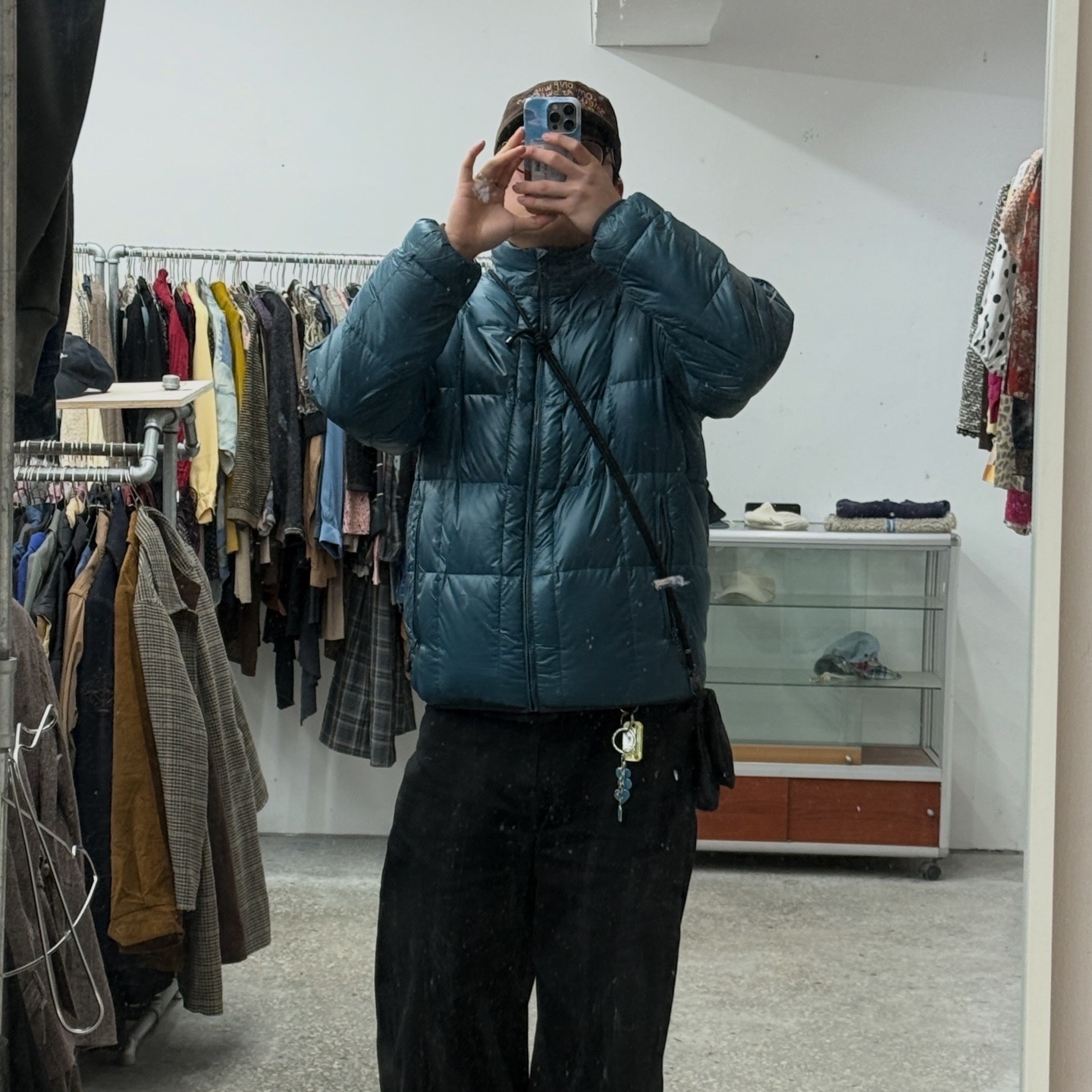 Thisisneverthat Pertex Light Down Jacket Dark Teal, Human Made x Blue Bottle Coffee Key Charm Blue 착용 스타일