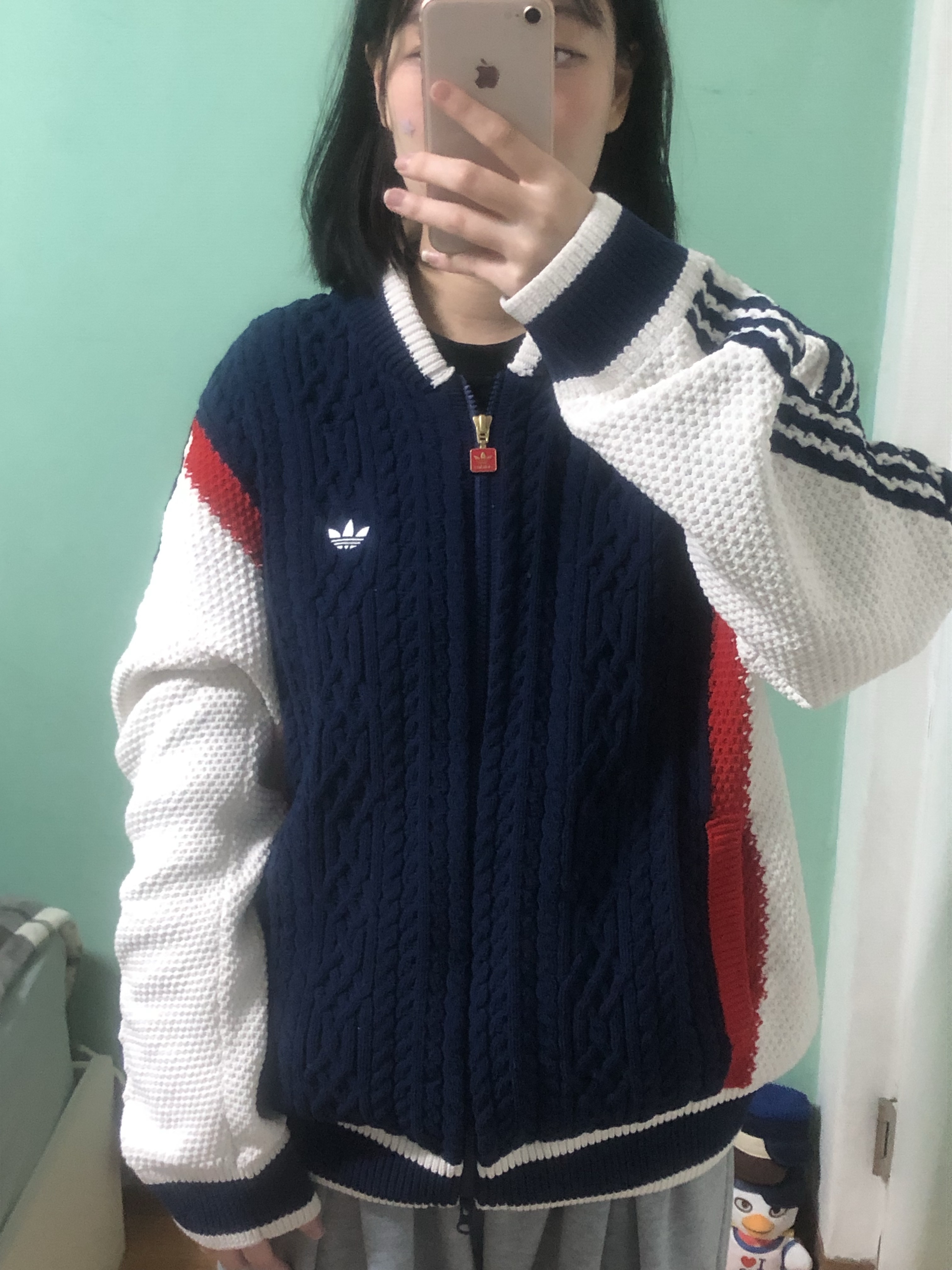 Adidas Retro Remix Cardigan Black Grey Strata - KR Sizing, Aftermath Atm Logo Ball Cap Navy 착용 스타일 - 1